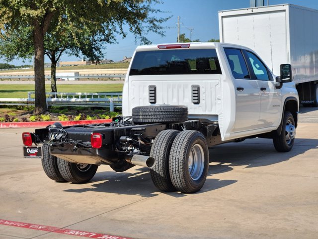 2025 Chevrolet Silverado 3500HD CC Work Truck 7