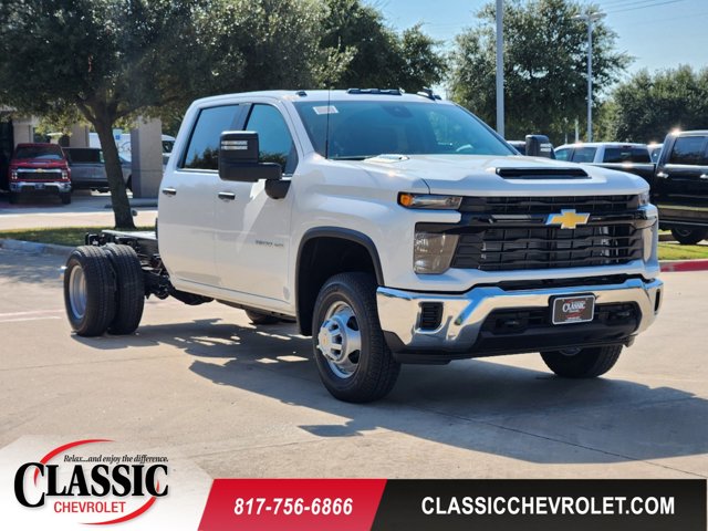 2025 Chevrolet Silverado 3500HD CC Work Truck 1