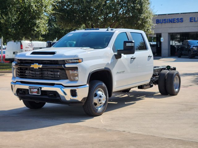 2025 Chevrolet Silverado 3500HD CC Work Truck 3