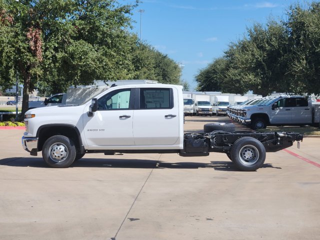 2025 Chevrolet Silverado 3500HD CC Work Truck 11