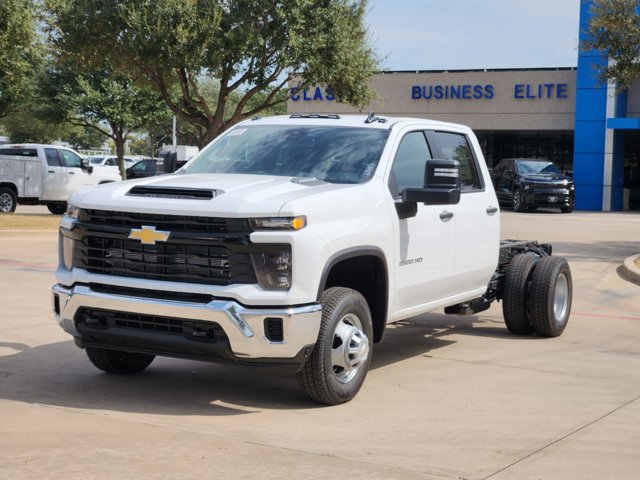 2025 Chevrolet Silverado 3500HD CC Work Truck 9