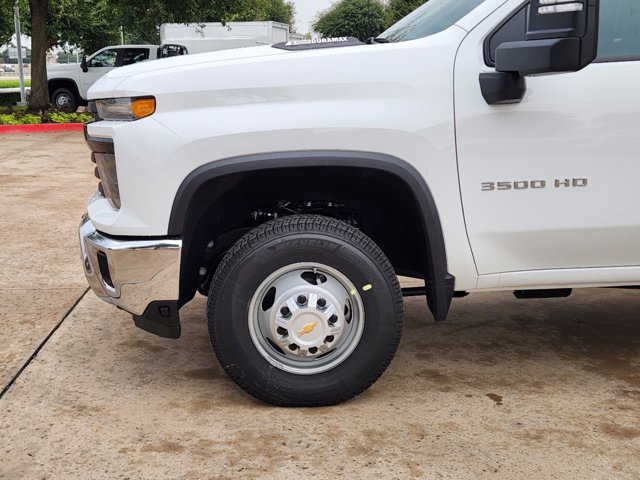 2025 Chevrolet Silverado 3500HD CC Work Truck 8