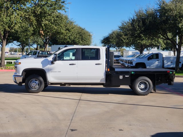 2025 Chevrolet Silverado 3500HD CC Work Truck 11