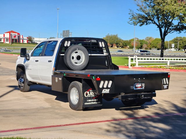 2025 Chevrolet Silverado 3500HD CC Work Truck 2