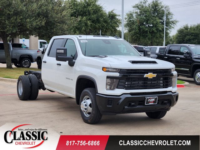 2025 Chevrolet Silverado 3500HD CC Work Truck 1