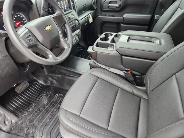 2025 Chevrolet Silverado 3500HD CC Work Truck 3