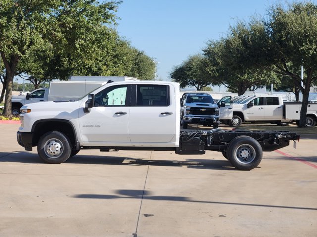 2025 Chevrolet Silverado 3500HD CC Work Truck 11