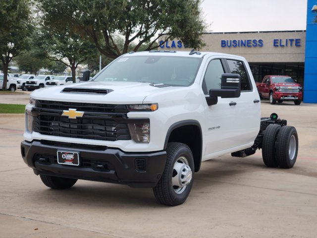 2025 Chevrolet Silverado 3500HD CC Work Truck 9