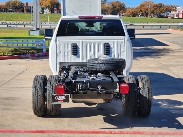 2025 Chevrolet Silverado 3500HD CC Work Truck 12