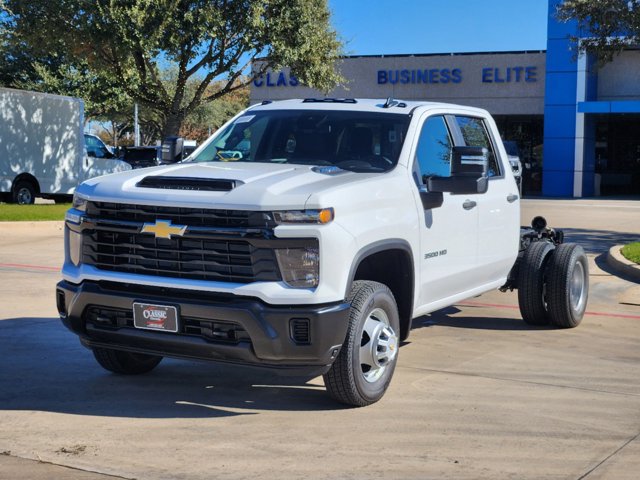 2025 Chevrolet Silverado 3500HD CC Work Truck 10