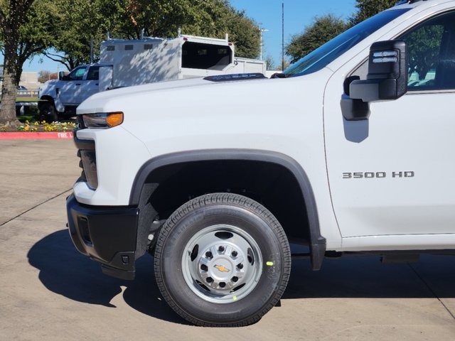 2025 Chevrolet Silverado 3500HD CC Work Truck 14