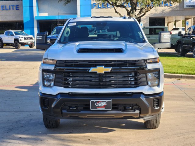 2025 Chevrolet Silverado 3500HD CC Work Truck 9