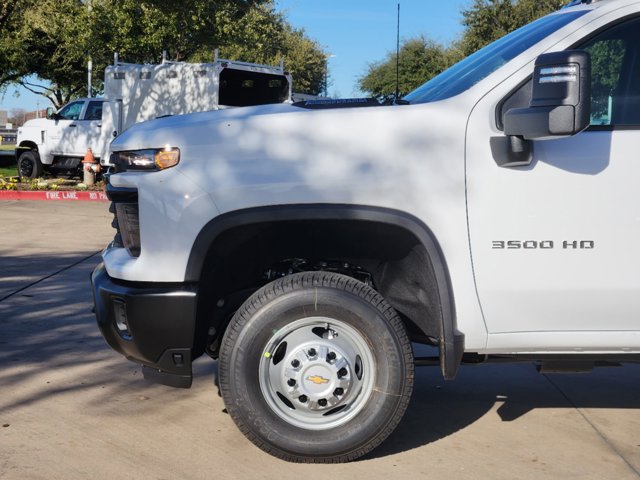 2025 Chevrolet Silverado 3500HD CC Work Truck 14