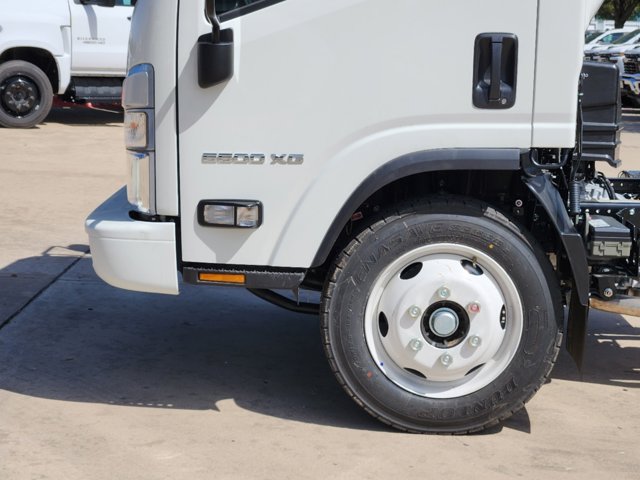 2025 Chevrolet 5500 XG LCF Gas NA 12