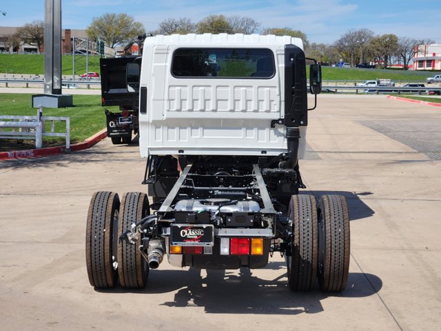 2025 Chevrolet 5500 XG LCF Gas NA 10