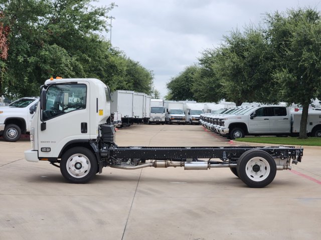 2025 Chevrolet 5500 XG LCF Gas NA 9