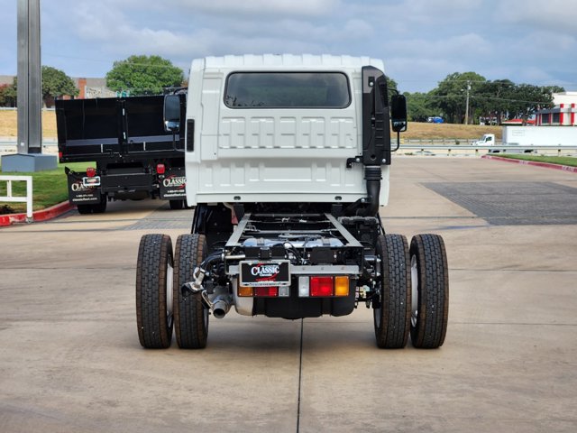 2025 Chevrolet 5500 XG LCF Gas NA 9