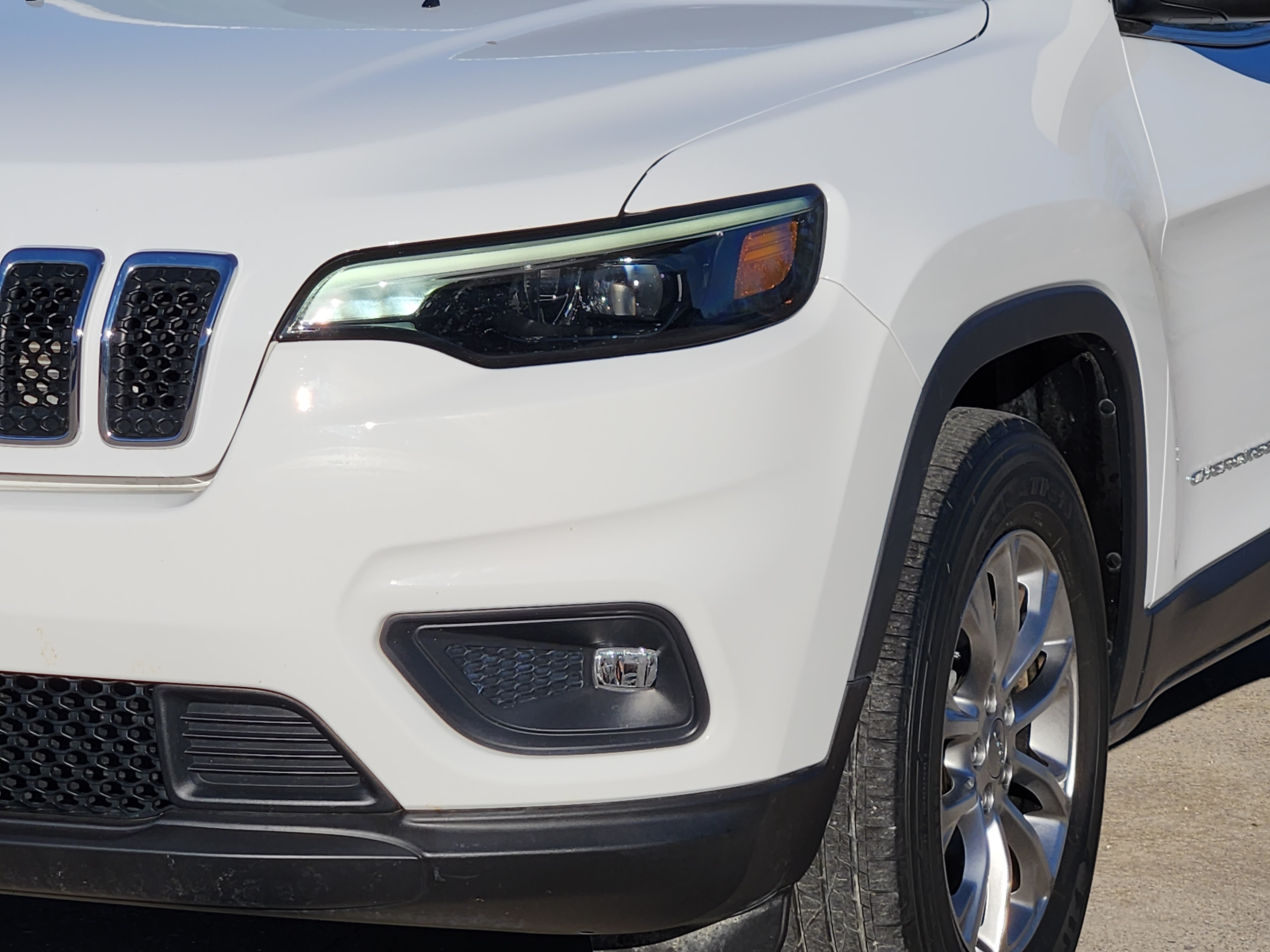 2021 Jeep Cherokee Latitude Lux 9