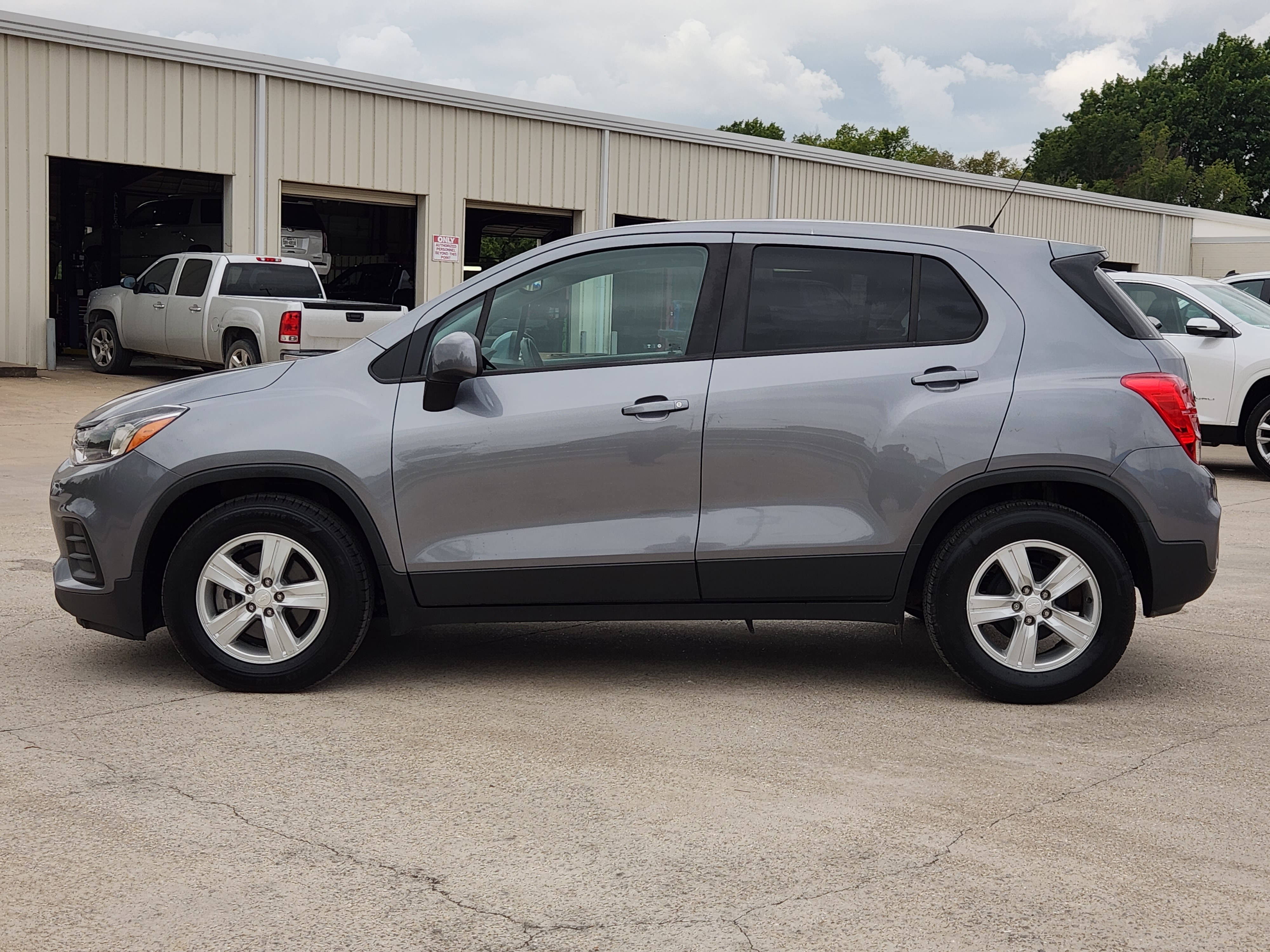 2020 Chevrolet Trax LS 5