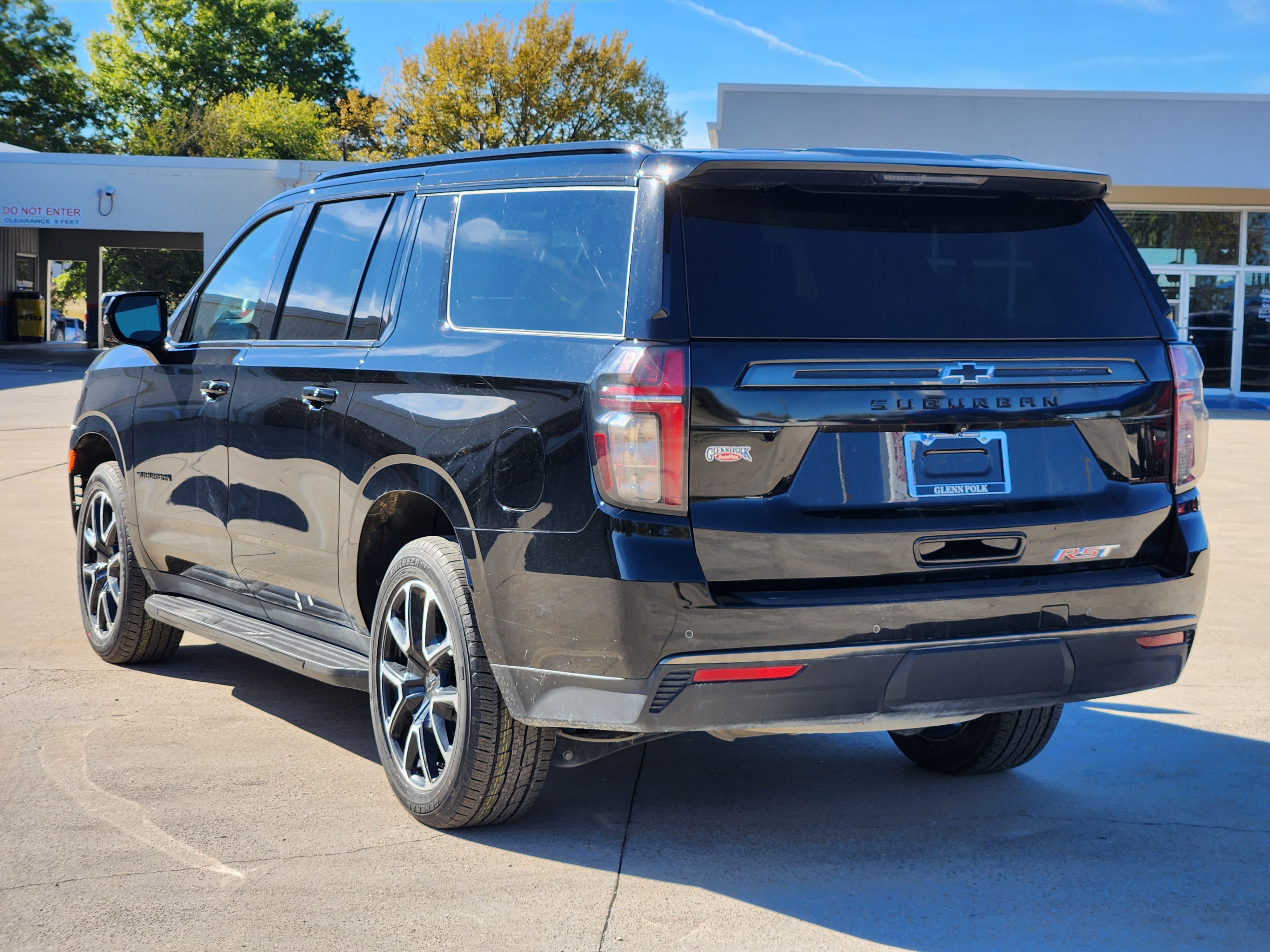 2022 Chevrolet Suburban RST 6