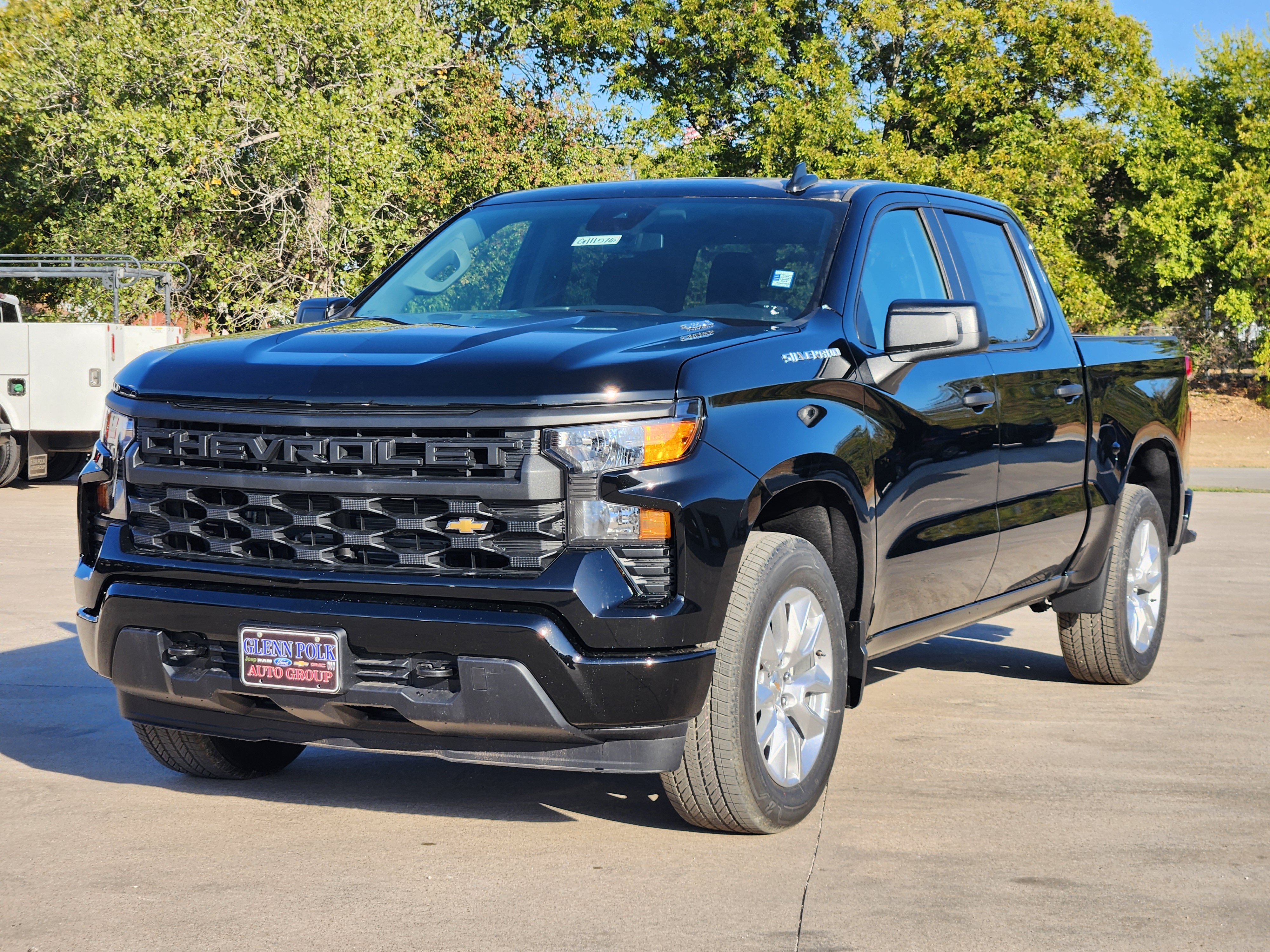 2025 Chevrolet Silverado 1500 Custom 2