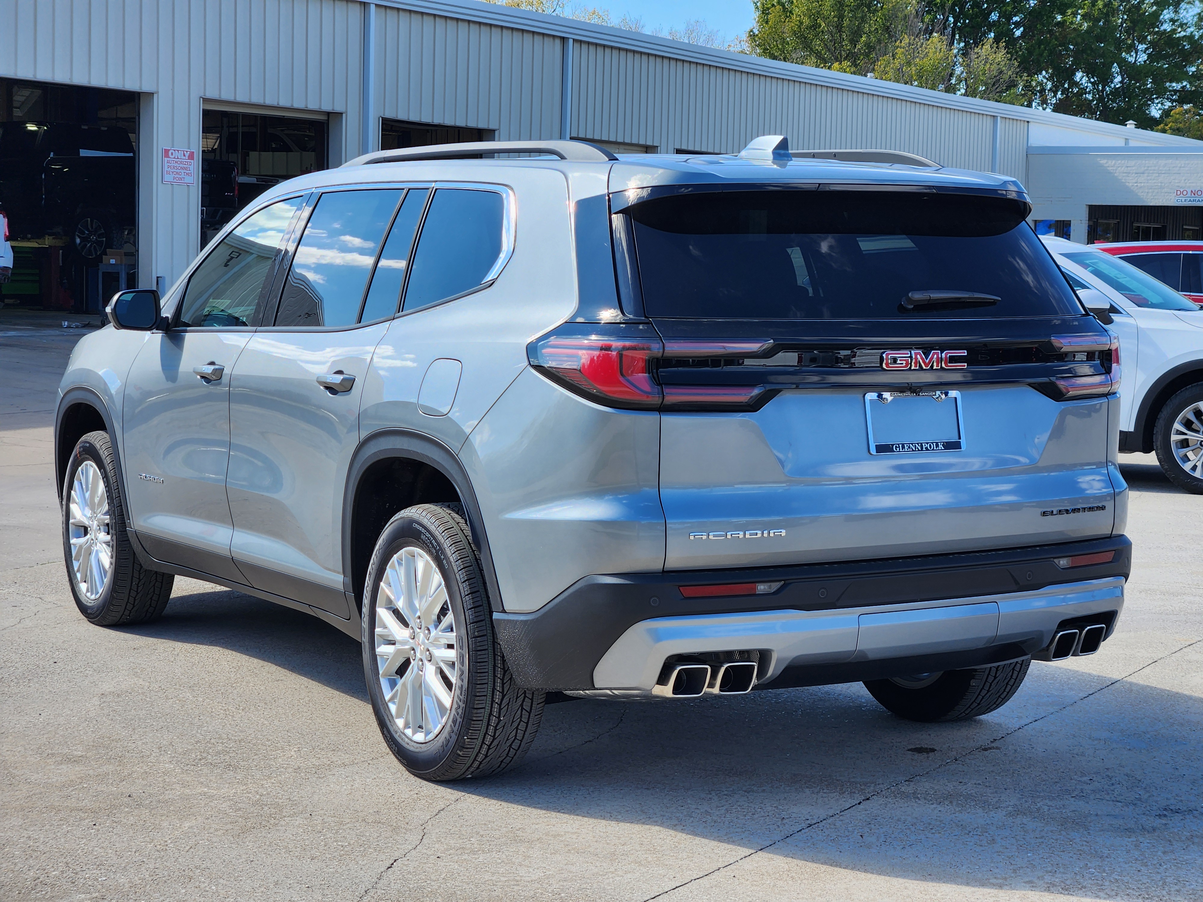 2025 GMC Acadia Elevation 4