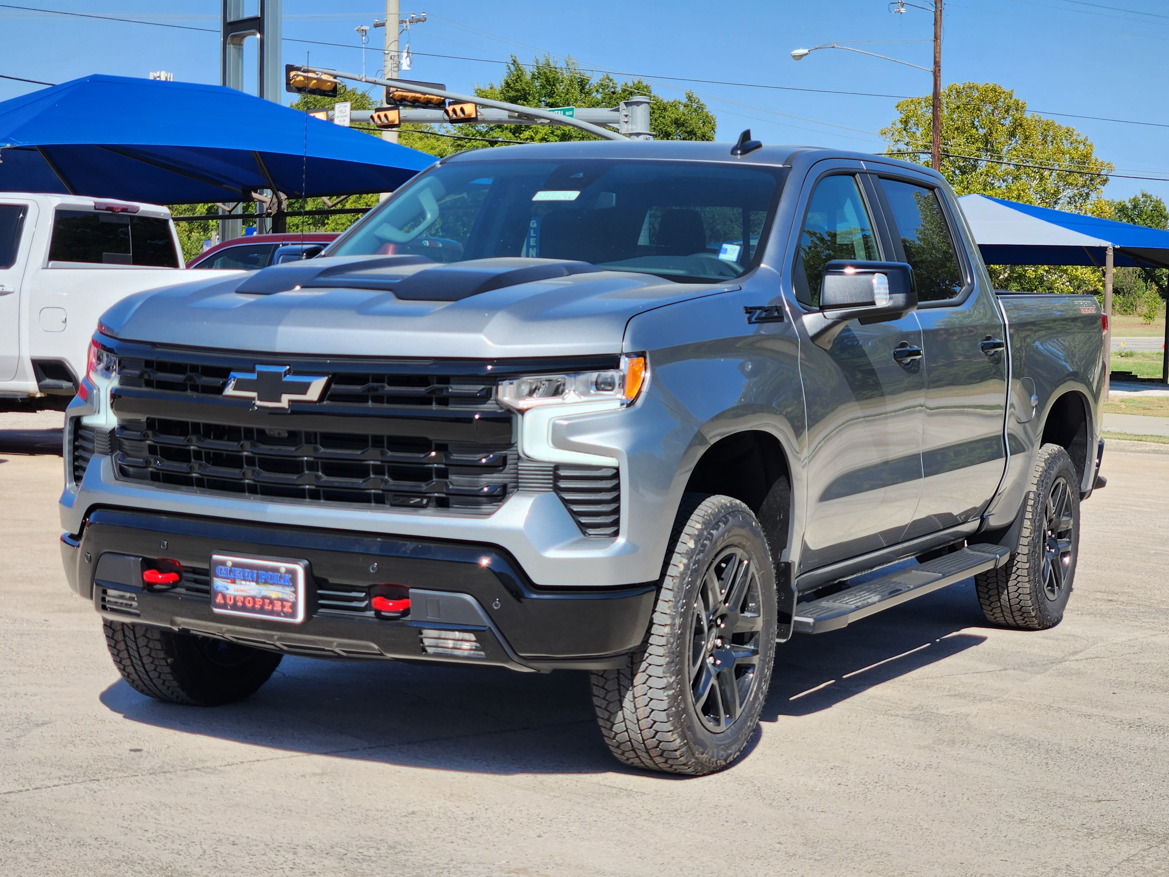 2025 Chevrolet Silverado 1500 LT Trail Boss 2