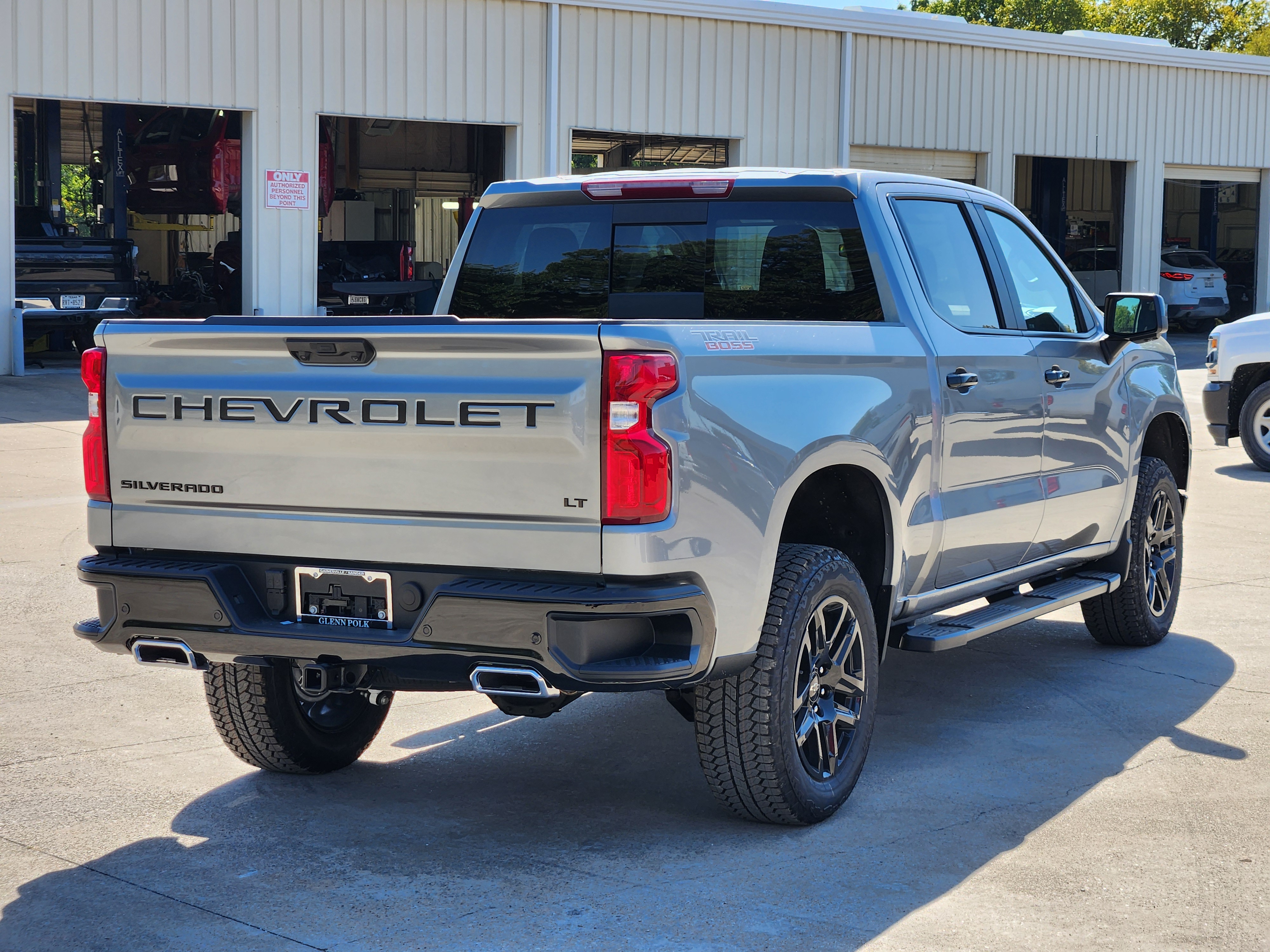 2025 Chevrolet Silverado 1500 LT Trail Boss 5