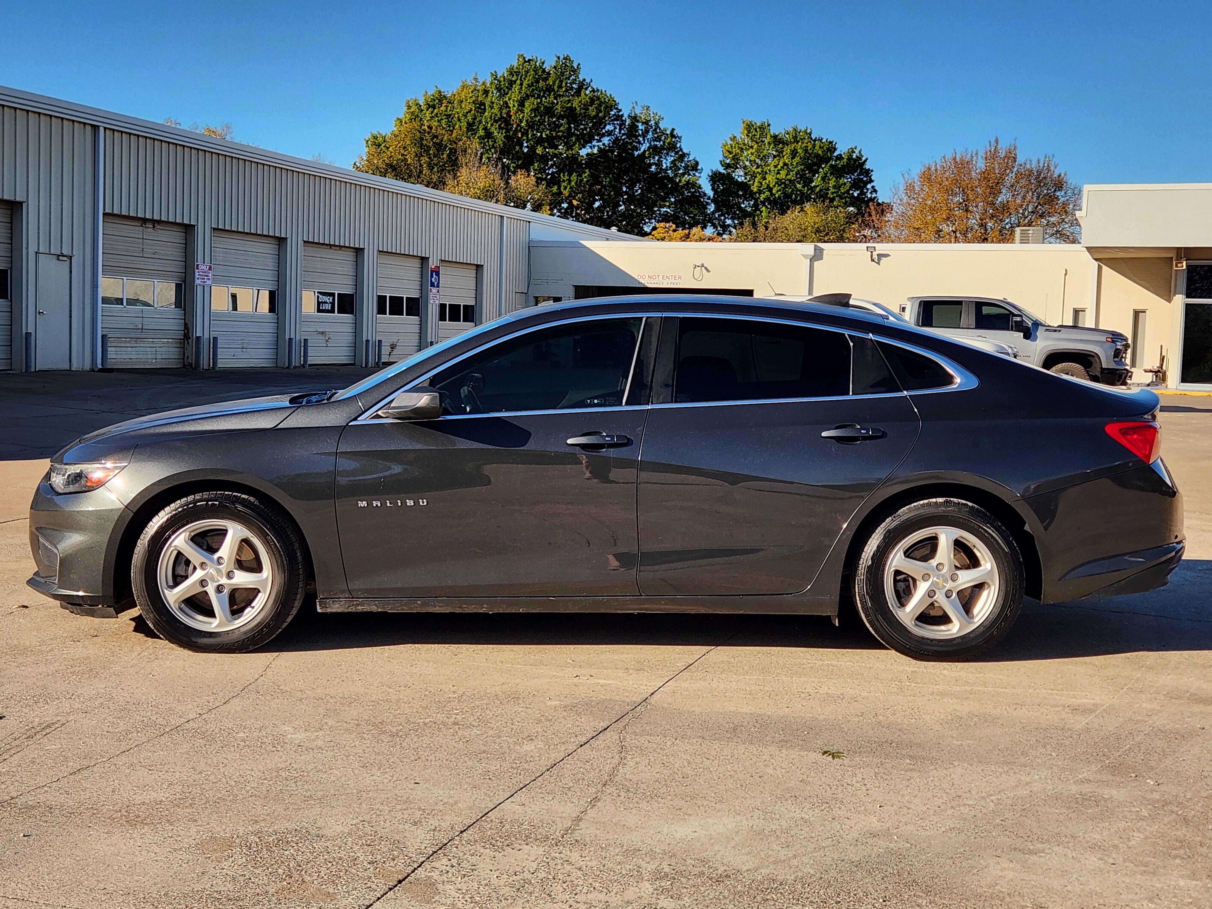 2017 Chevrolet Malibu LS 5