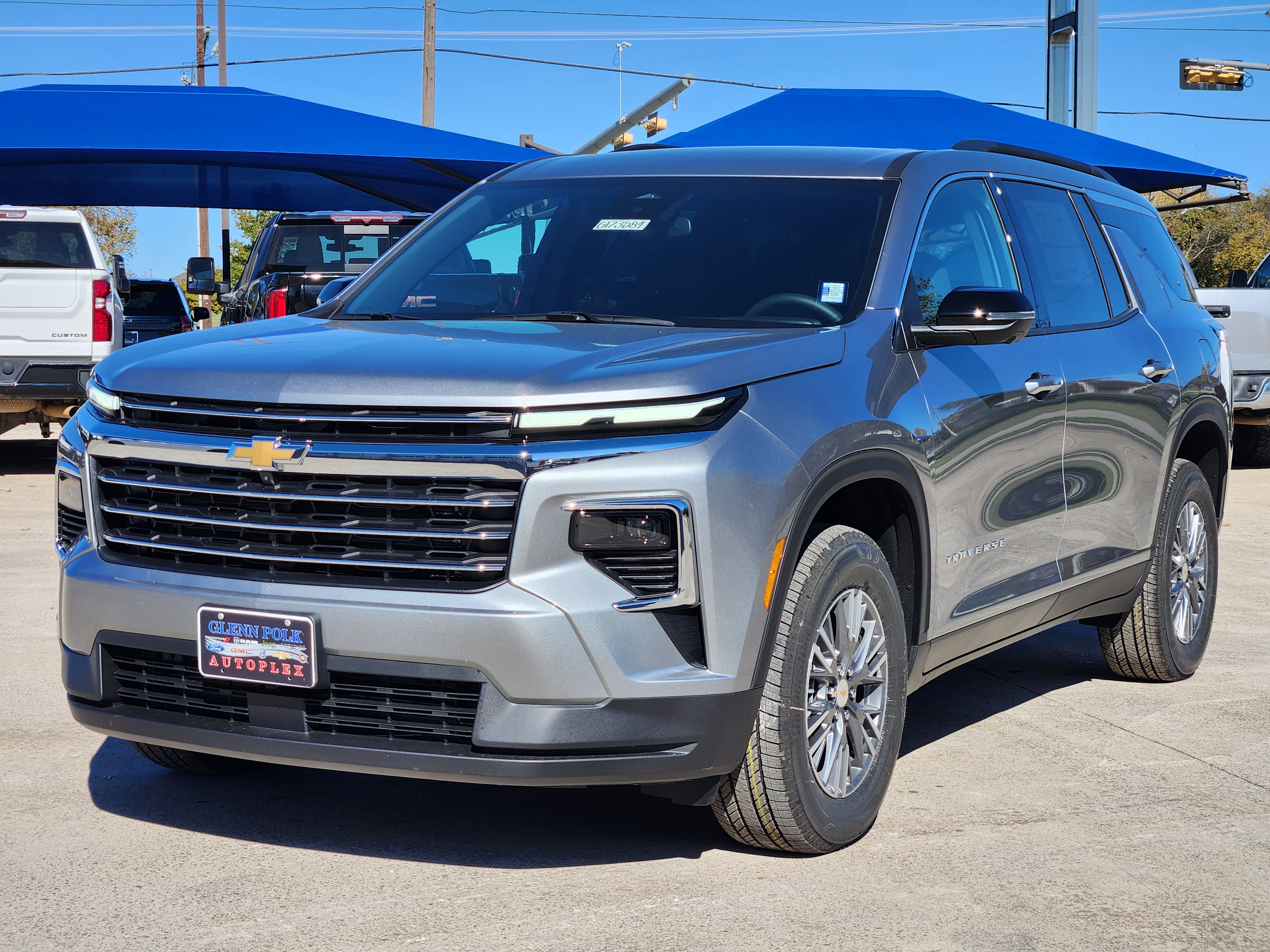 2025 Chevrolet Traverse LT 2