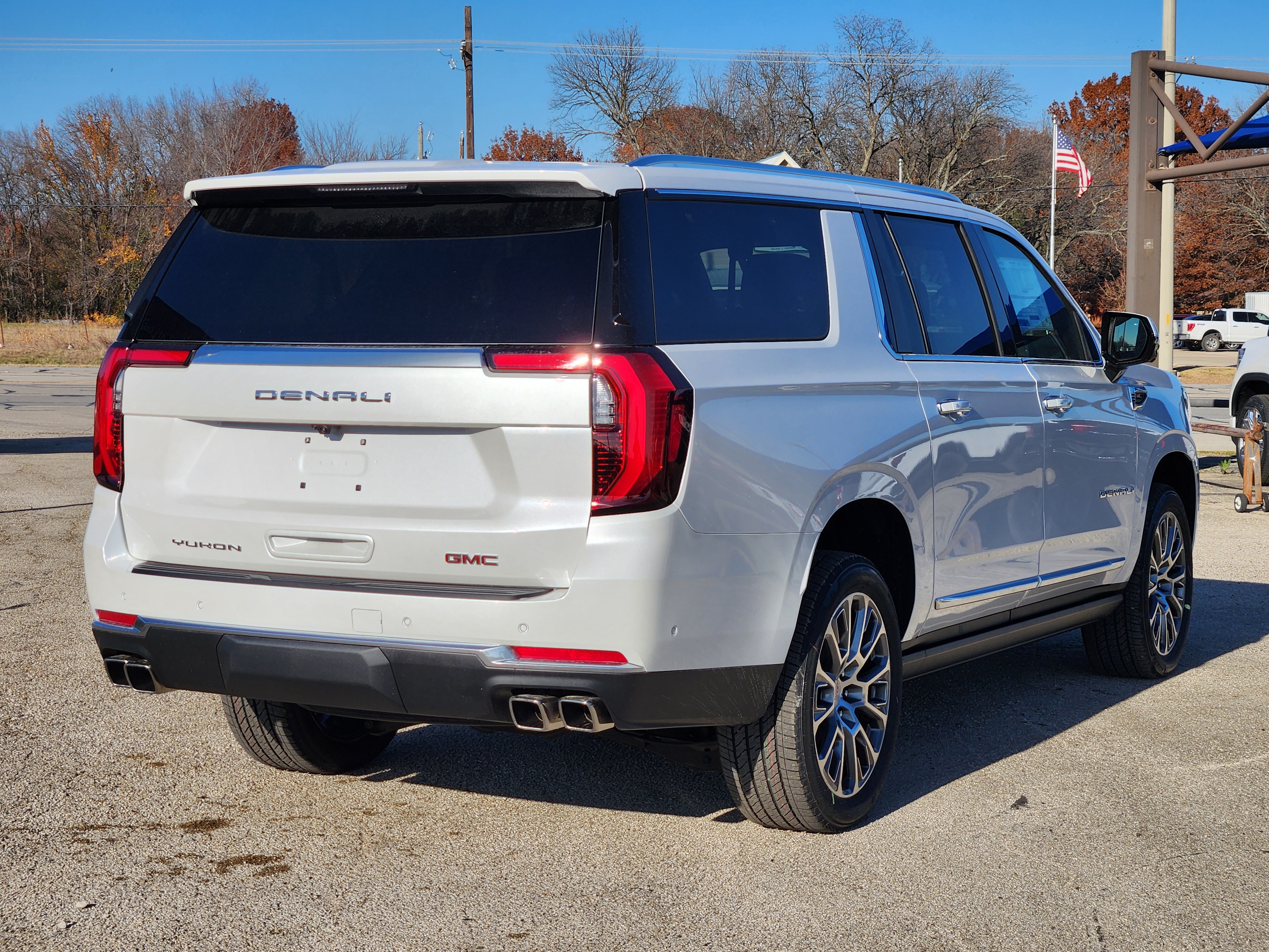 2025 GMC Yukon XL Denali 4