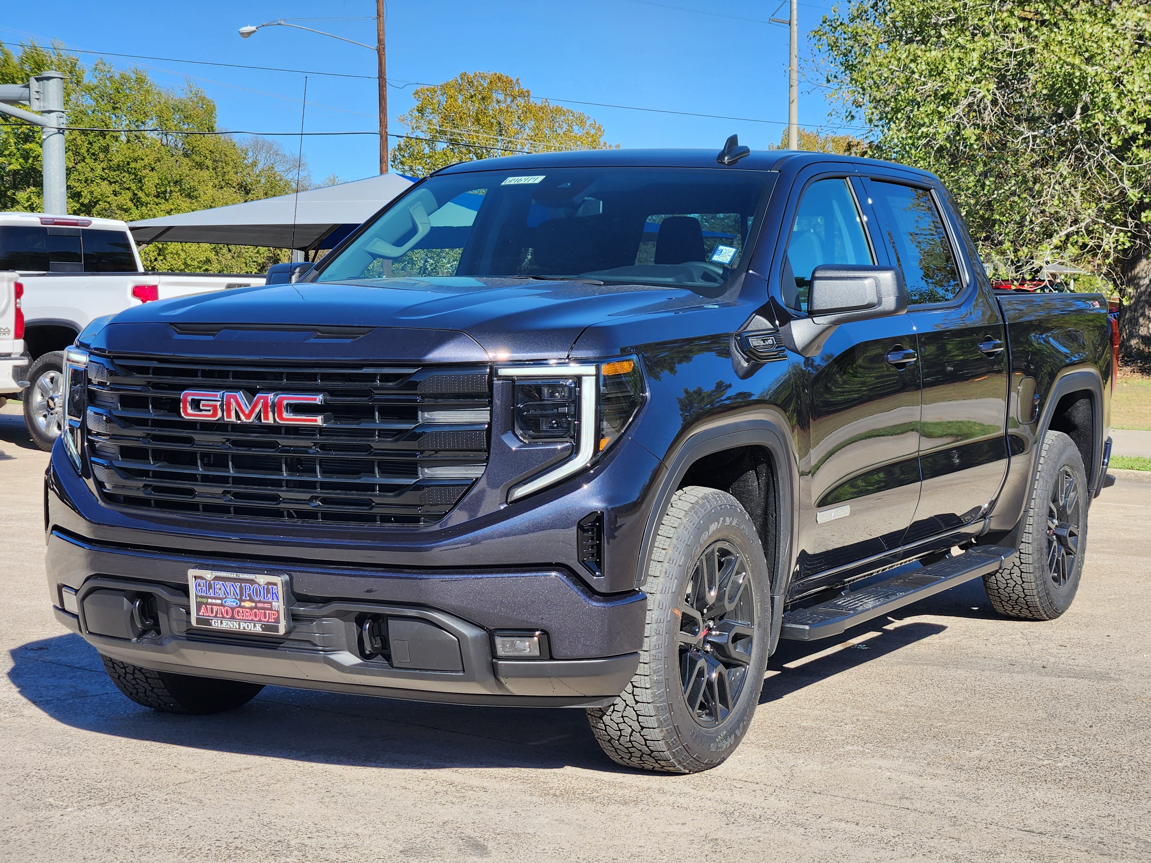 2025 GMC Sierra 1500 Elevation 2