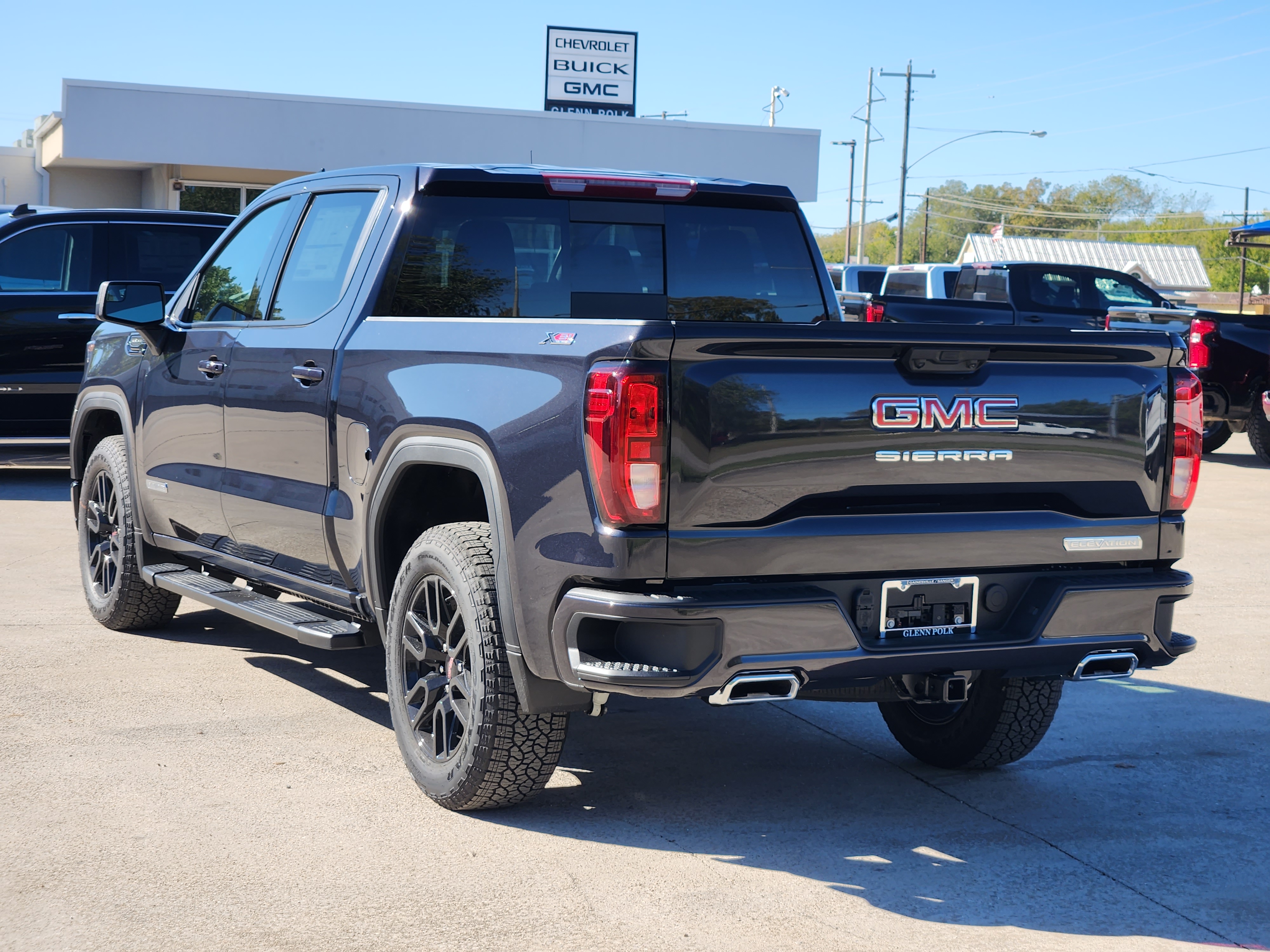 2025 GMC Sierra 1500 Elevation 4