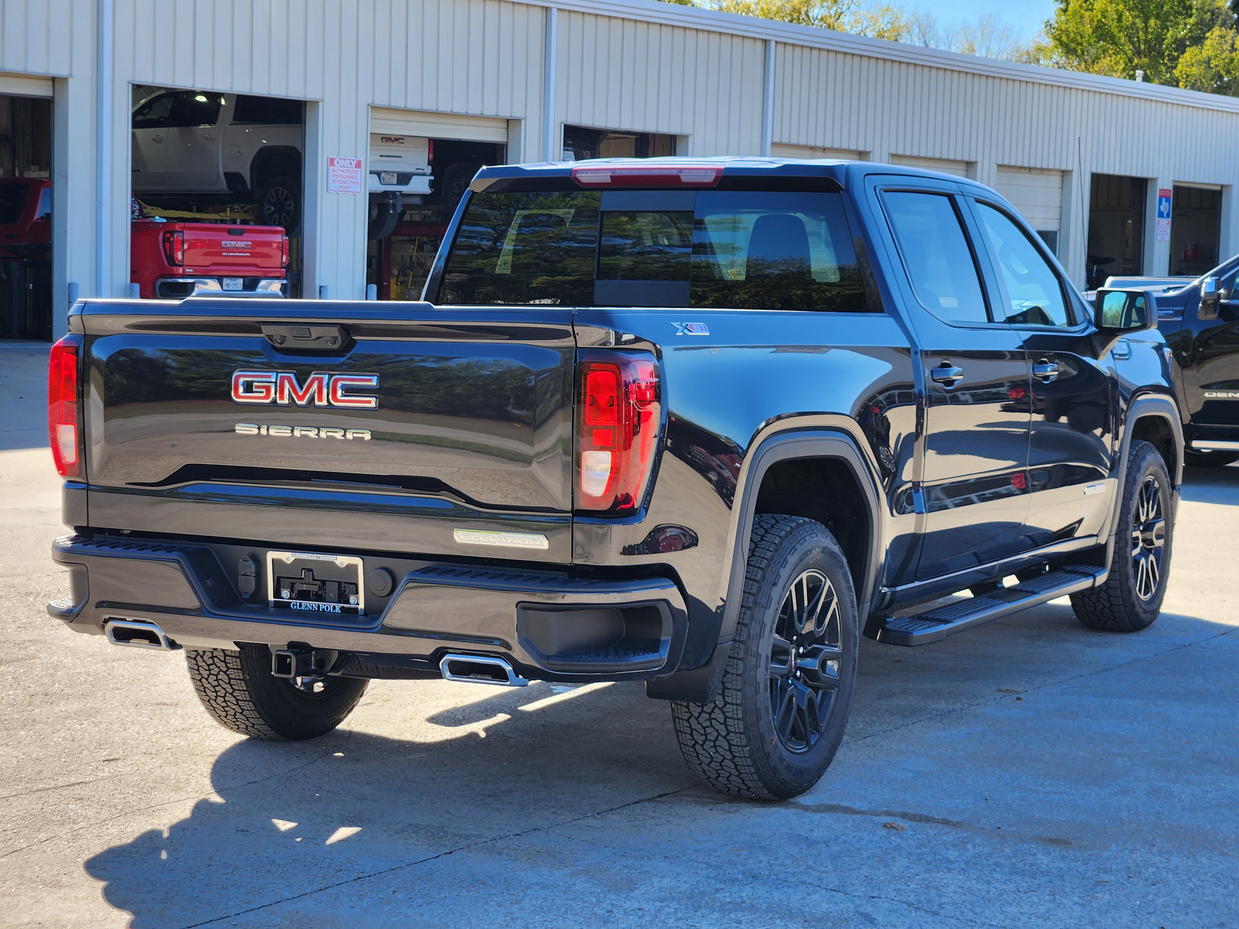 2025 GMC Sierra 1500 Elevation 5