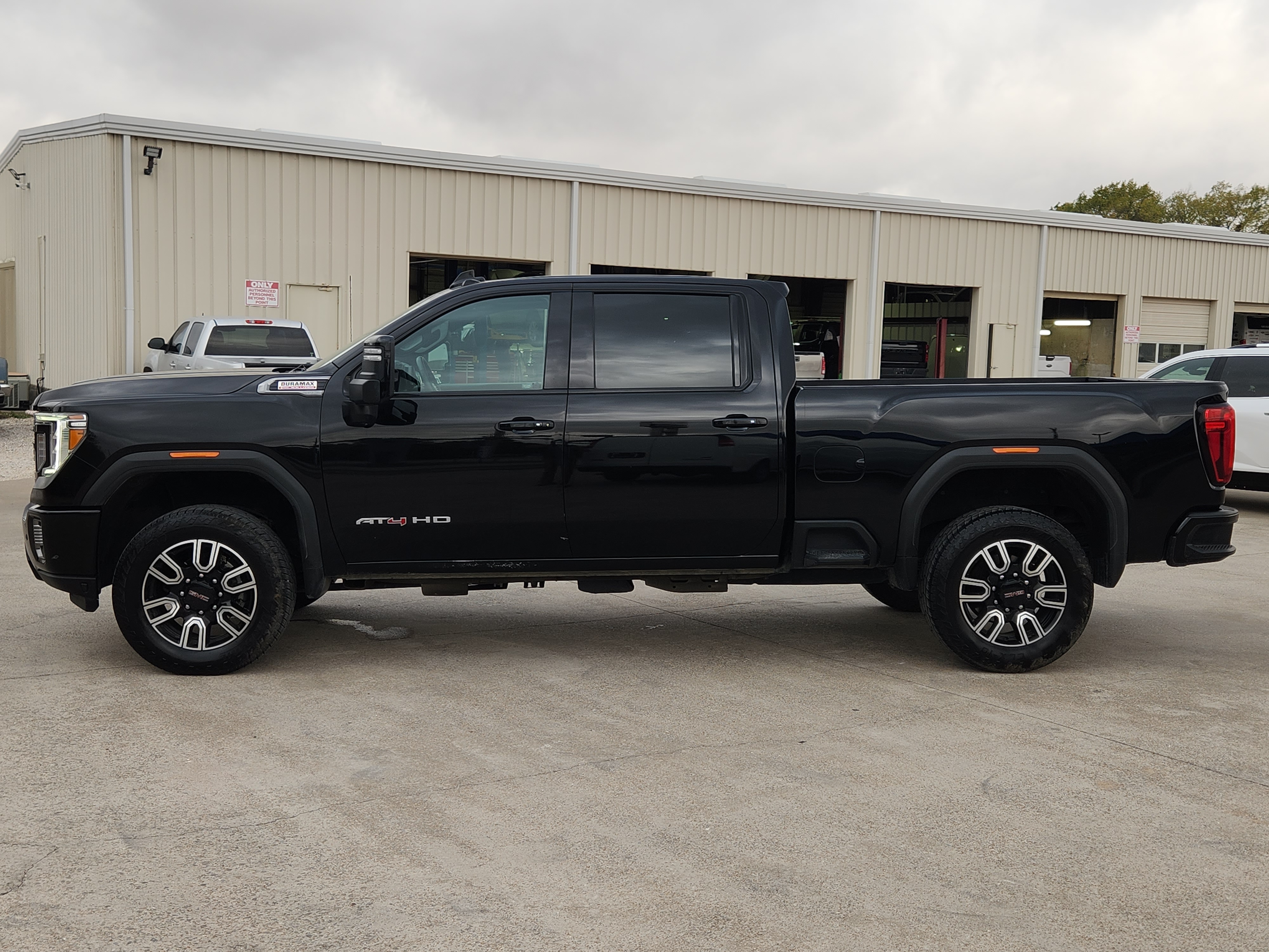 2022 GMC Sierra 2500HD AT4 5