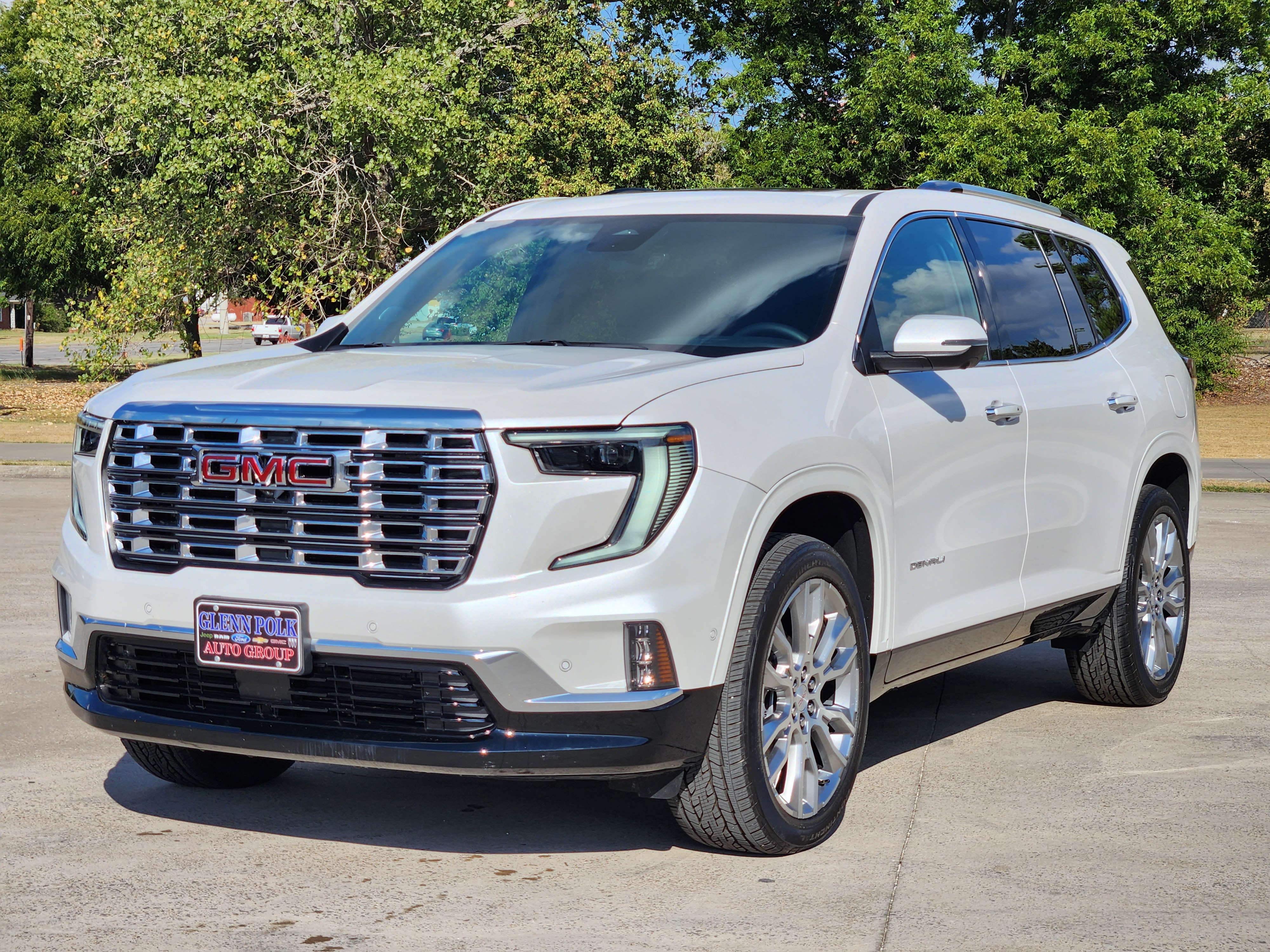 2024 GMC Acadia Denali 2