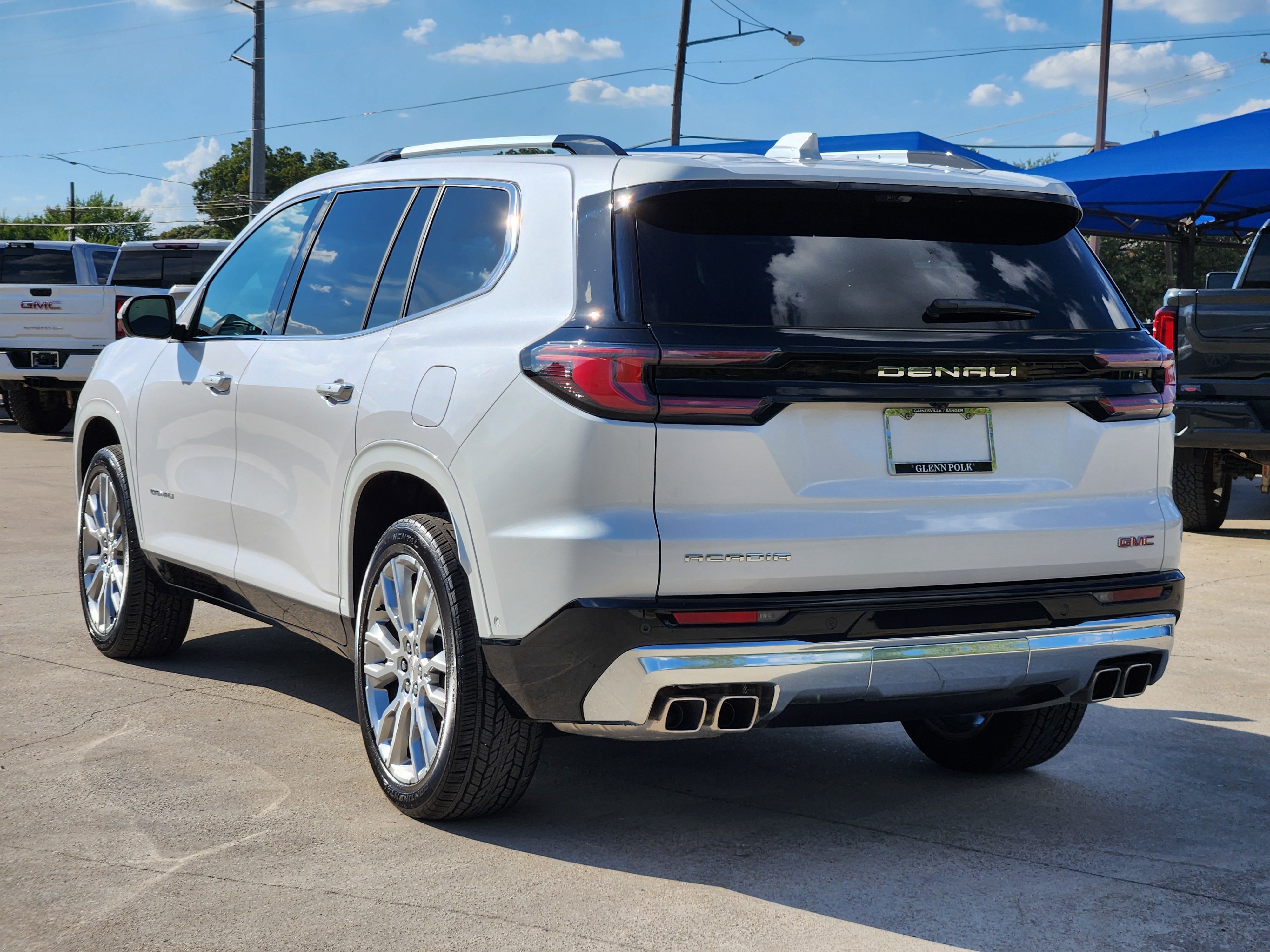 2024 GMC Acadia Denali 4