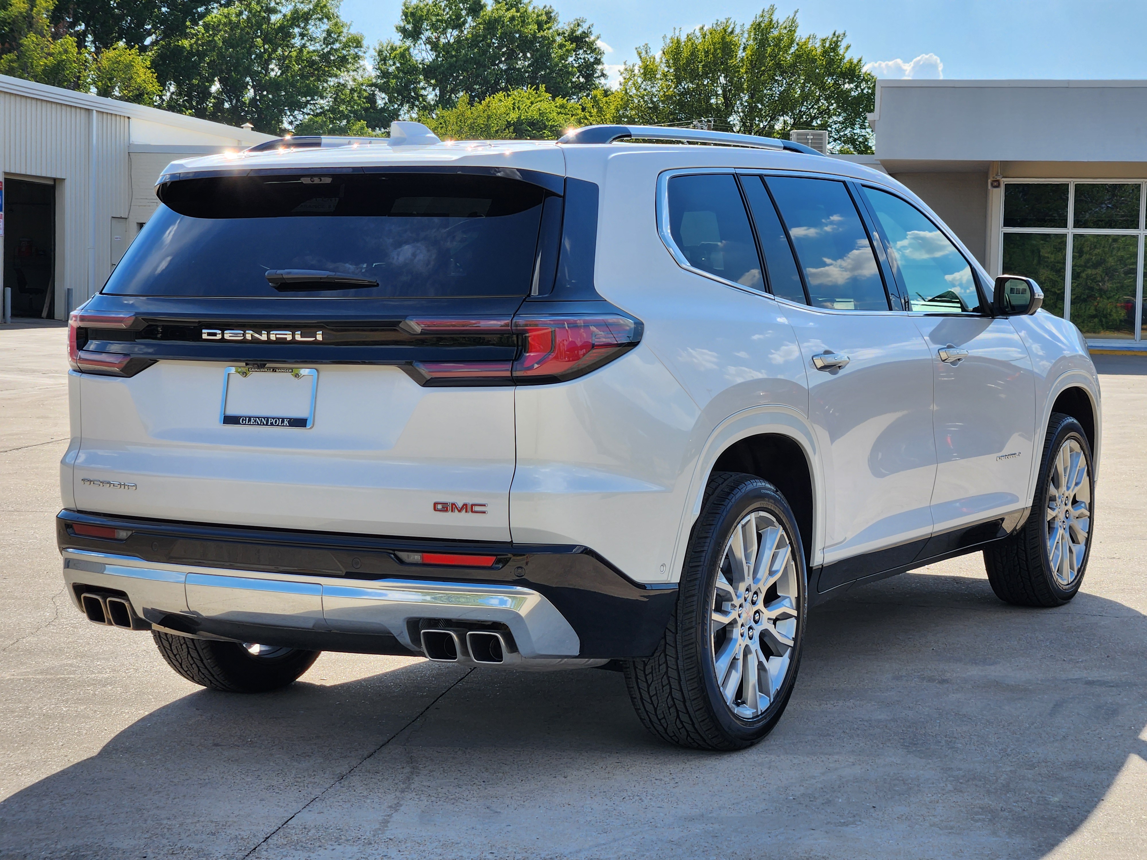 2024 GMC Acadia Denali 5