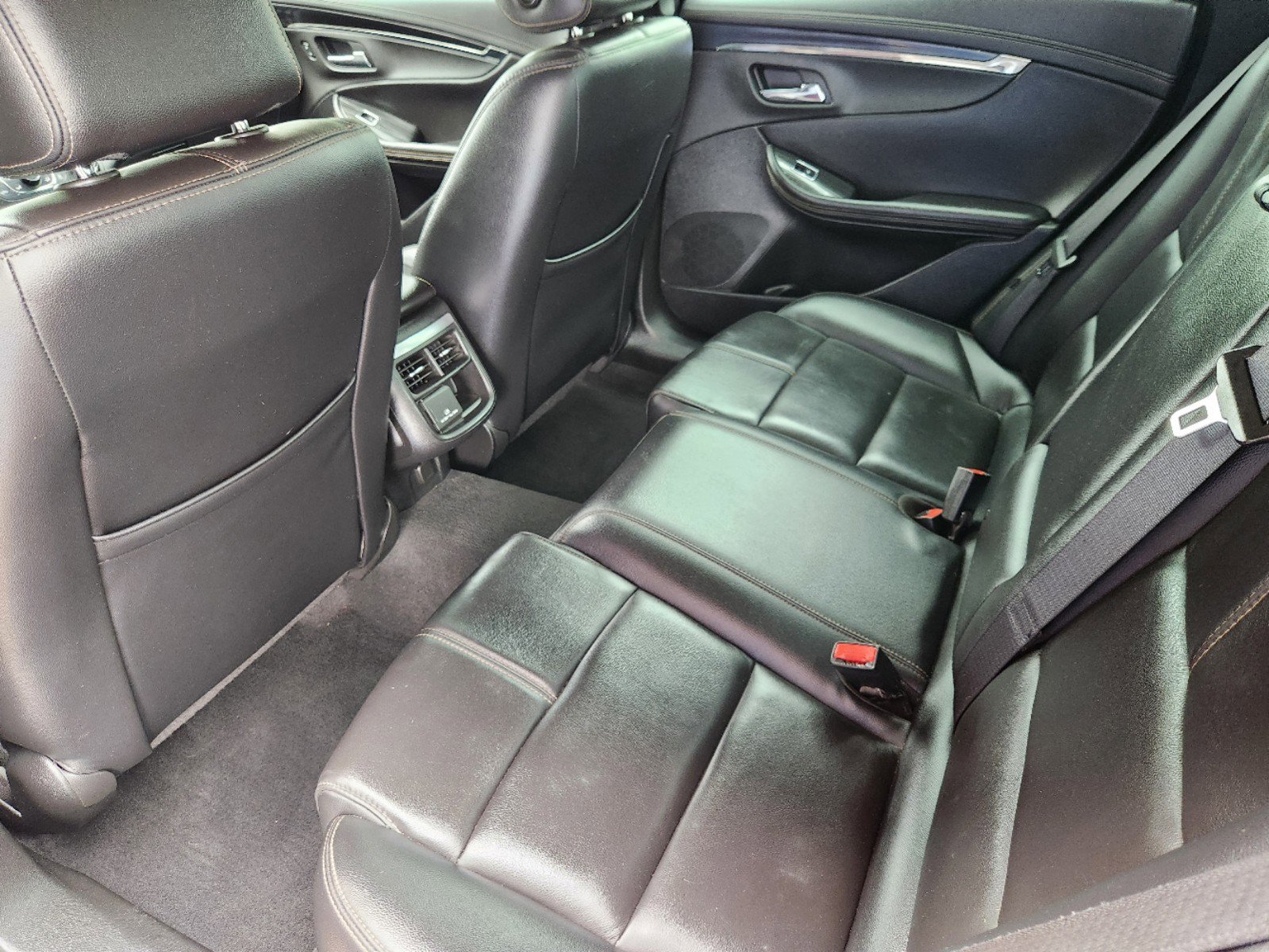 2019 Chevrolet Impala LT 30