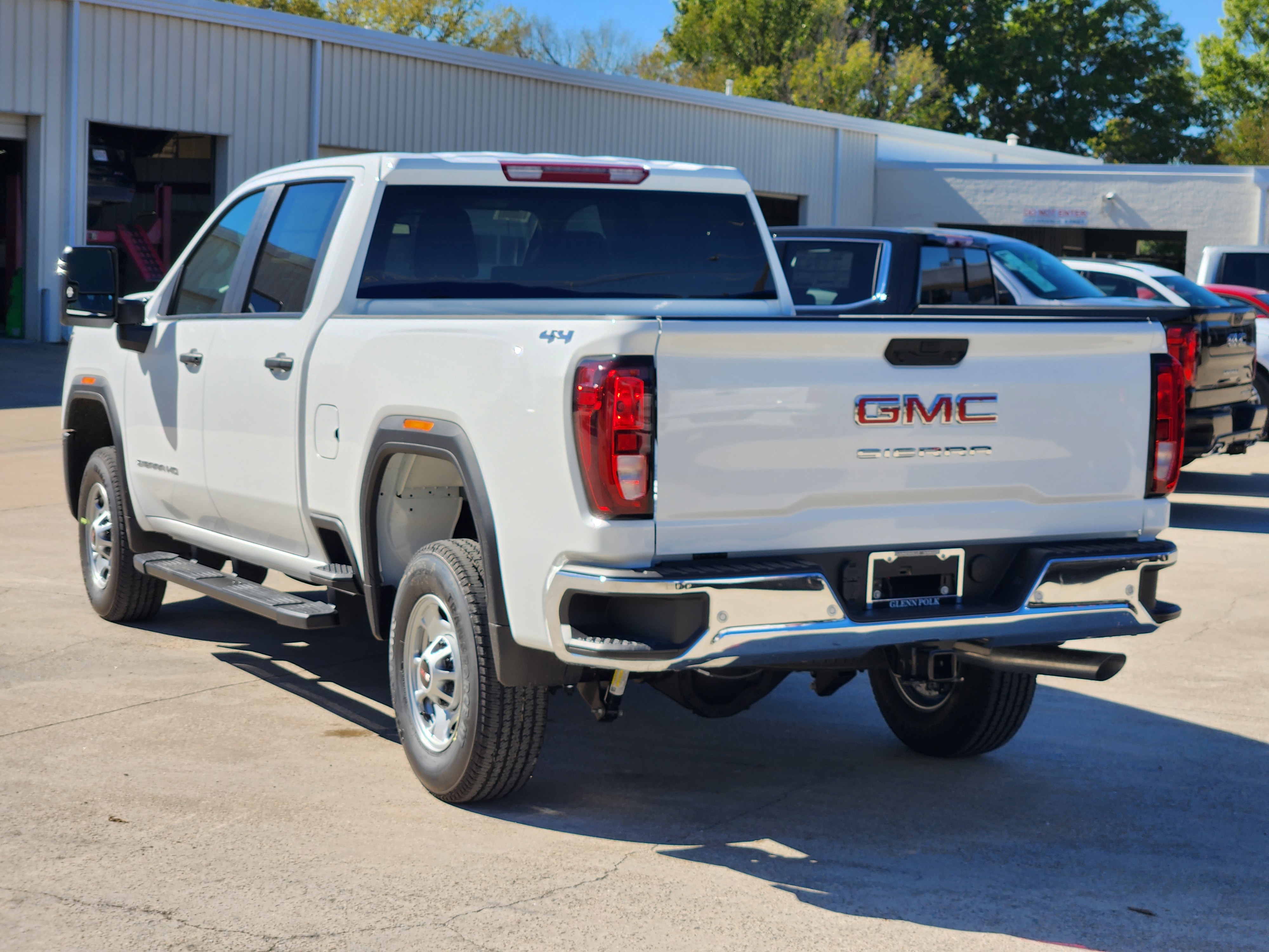 2025 GMC Sierra 2500HD Pro 4