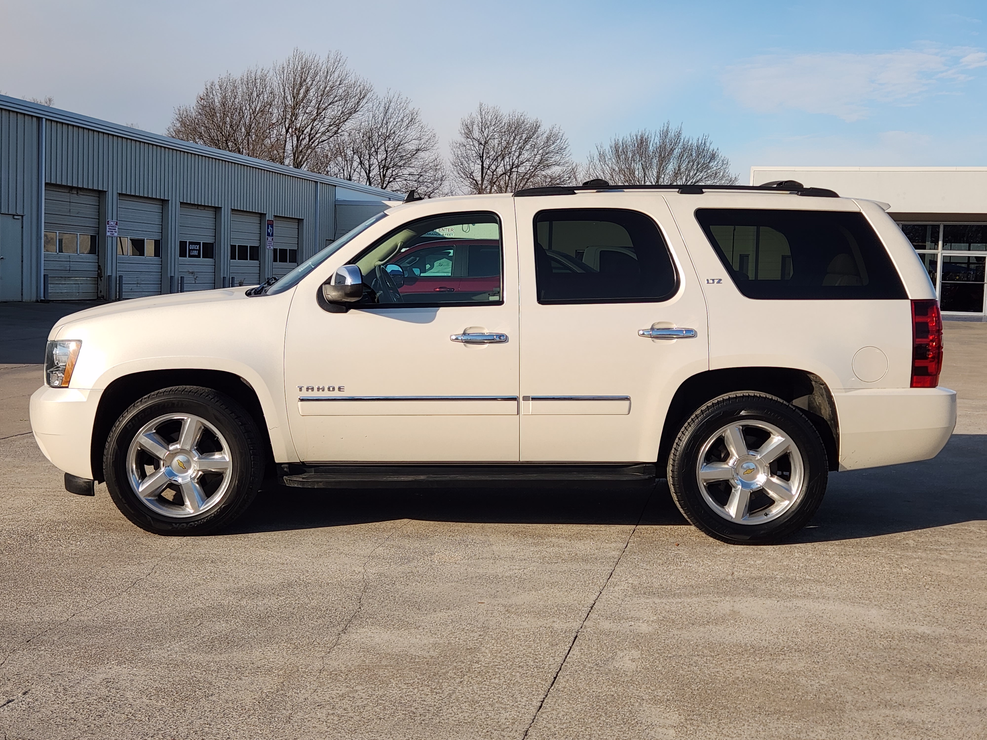 2012 Chevrolet Tahoe LTZ 4