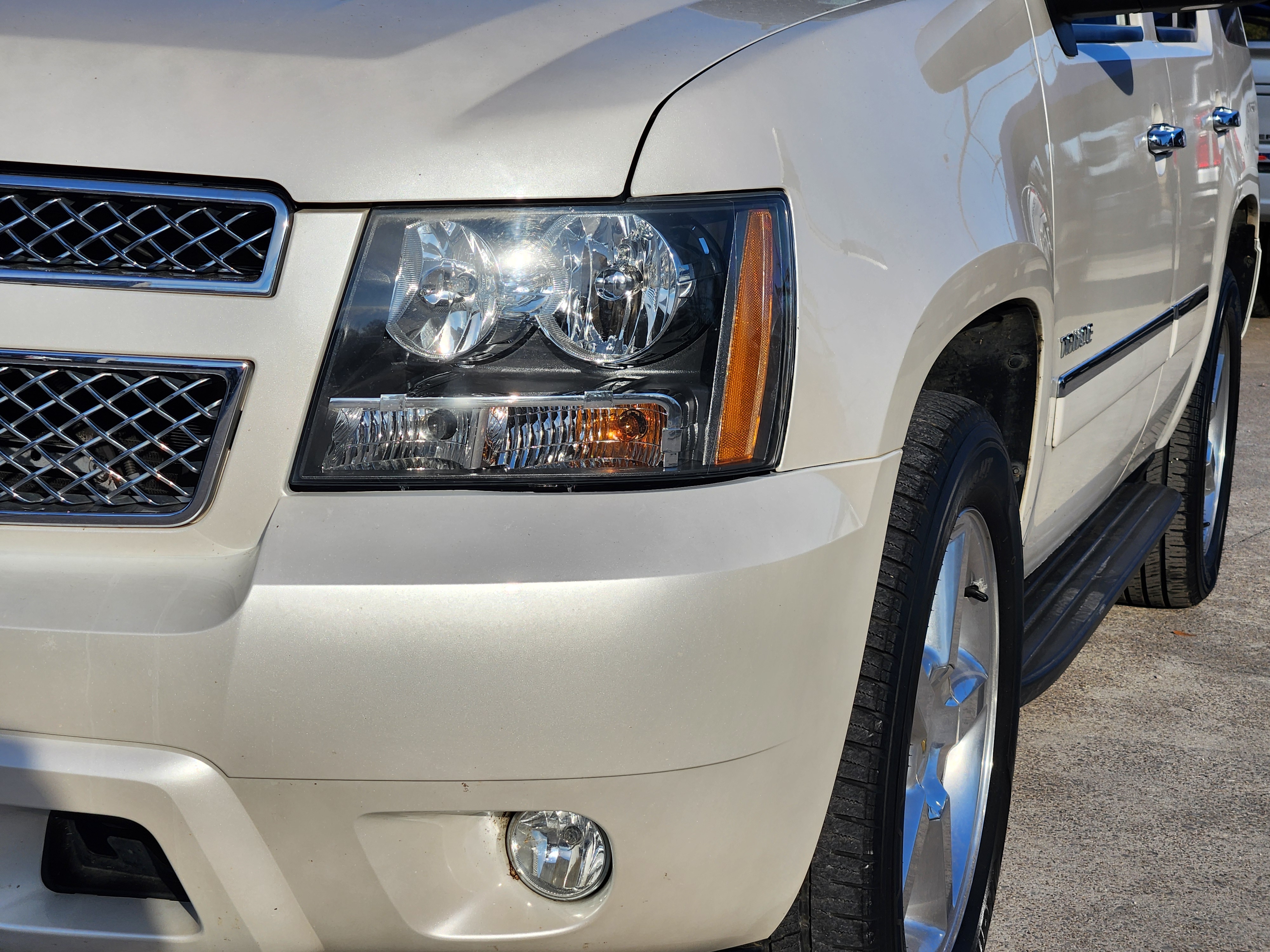 2012 Chevrolet Tahoe LTZ 9