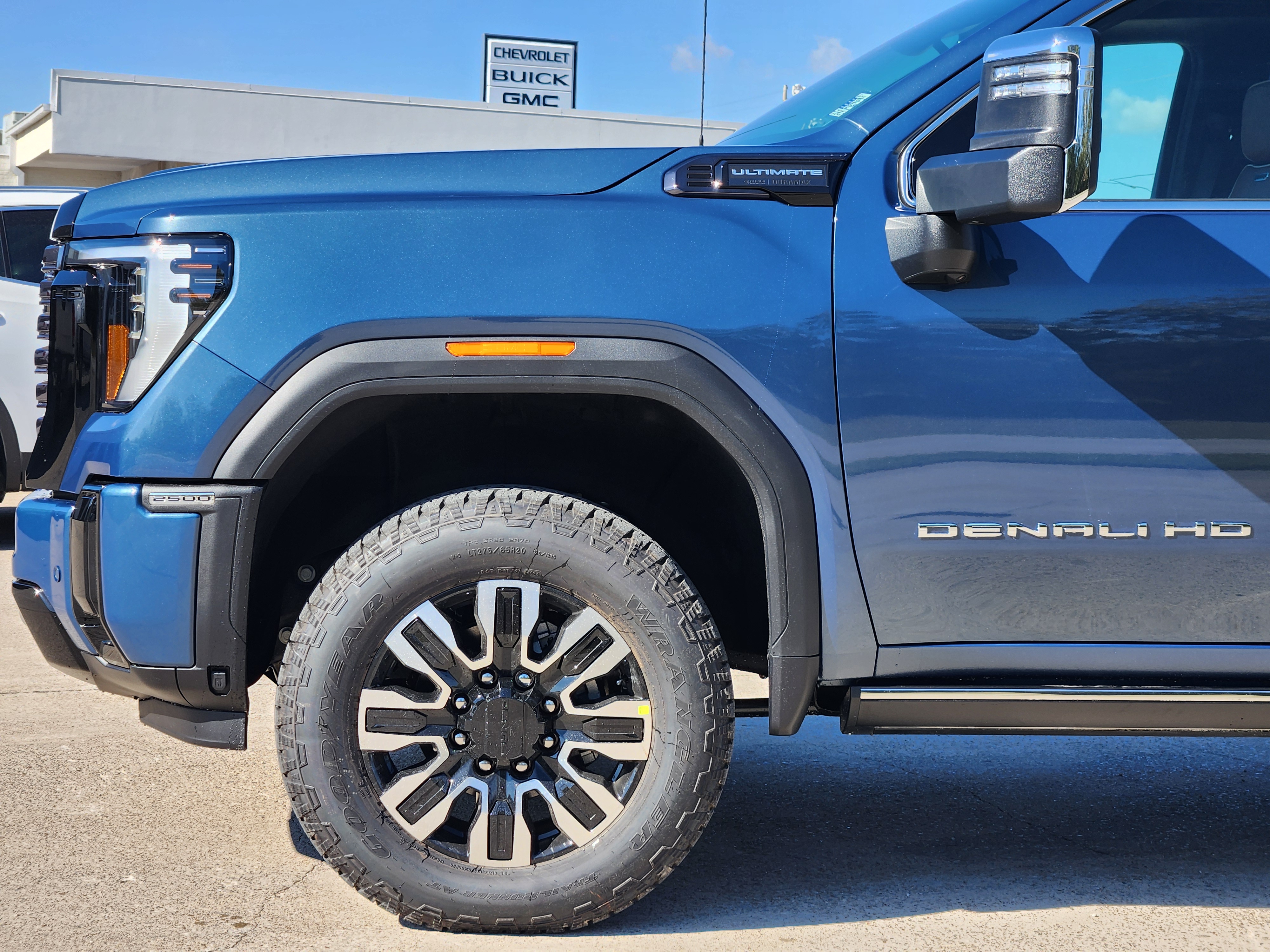 2025 GMC Sierra 2500HD Denali Ultimate 6