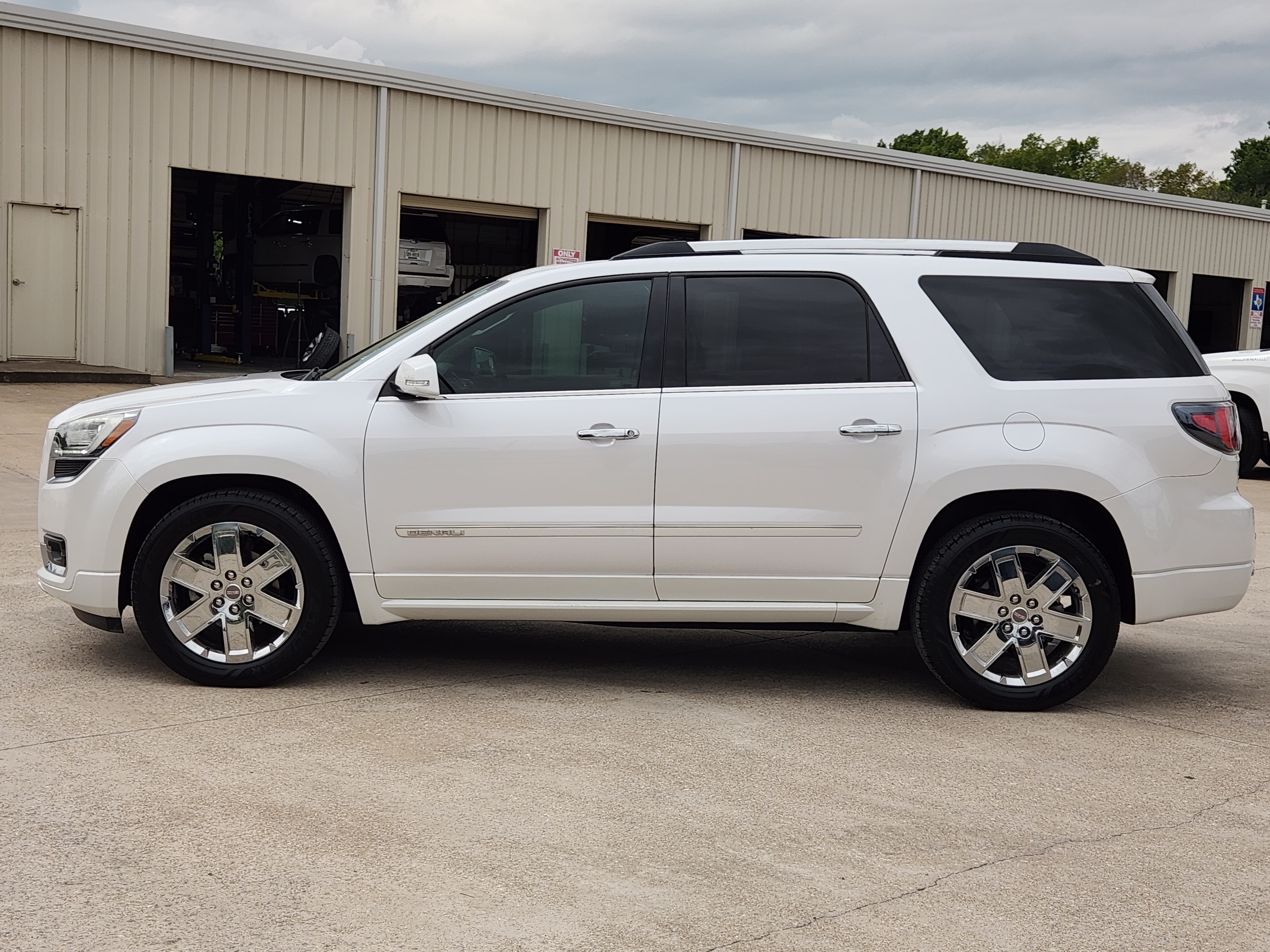 2016 GMC Acadia Denali 5