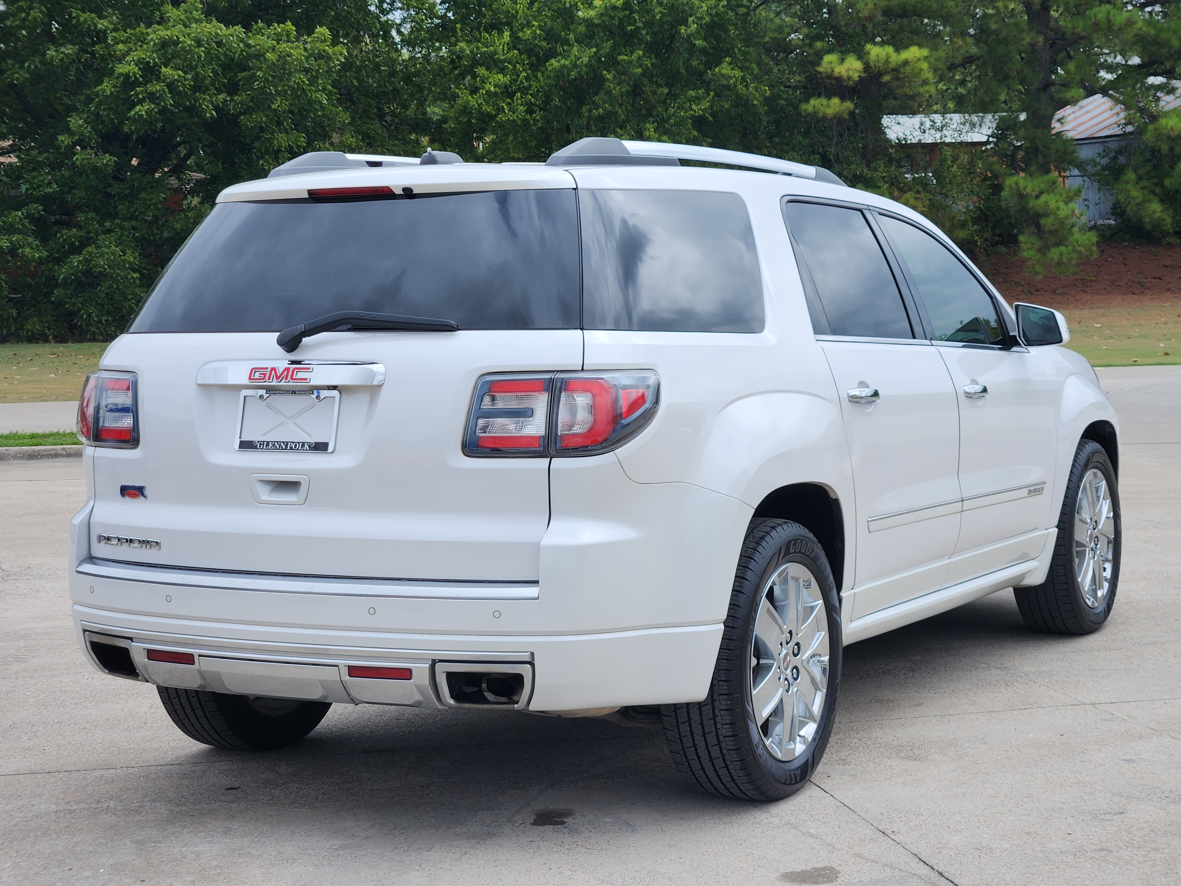 2016 GMC Acadia Denali 8