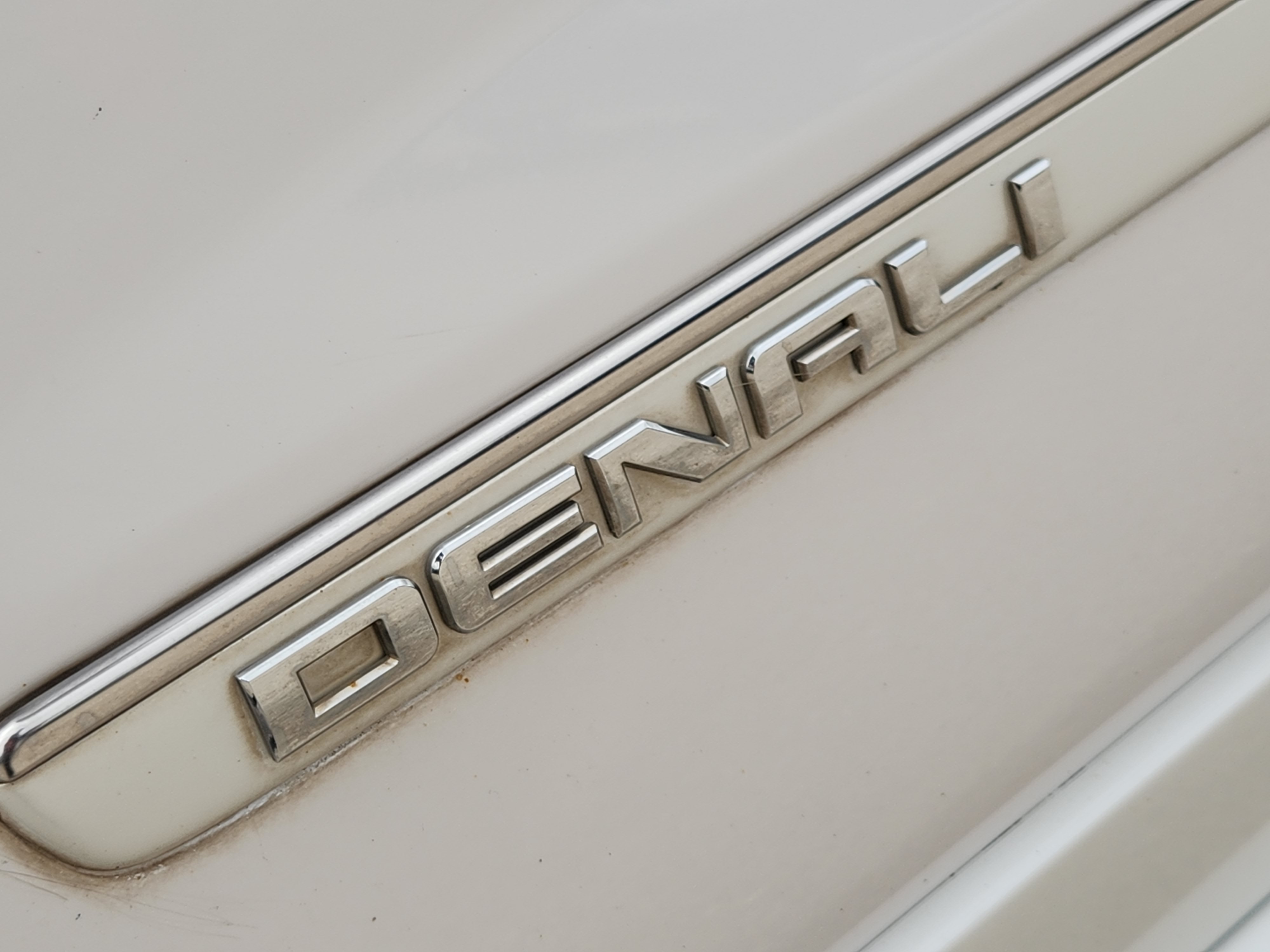 2016 GMC Acadia Denali 13