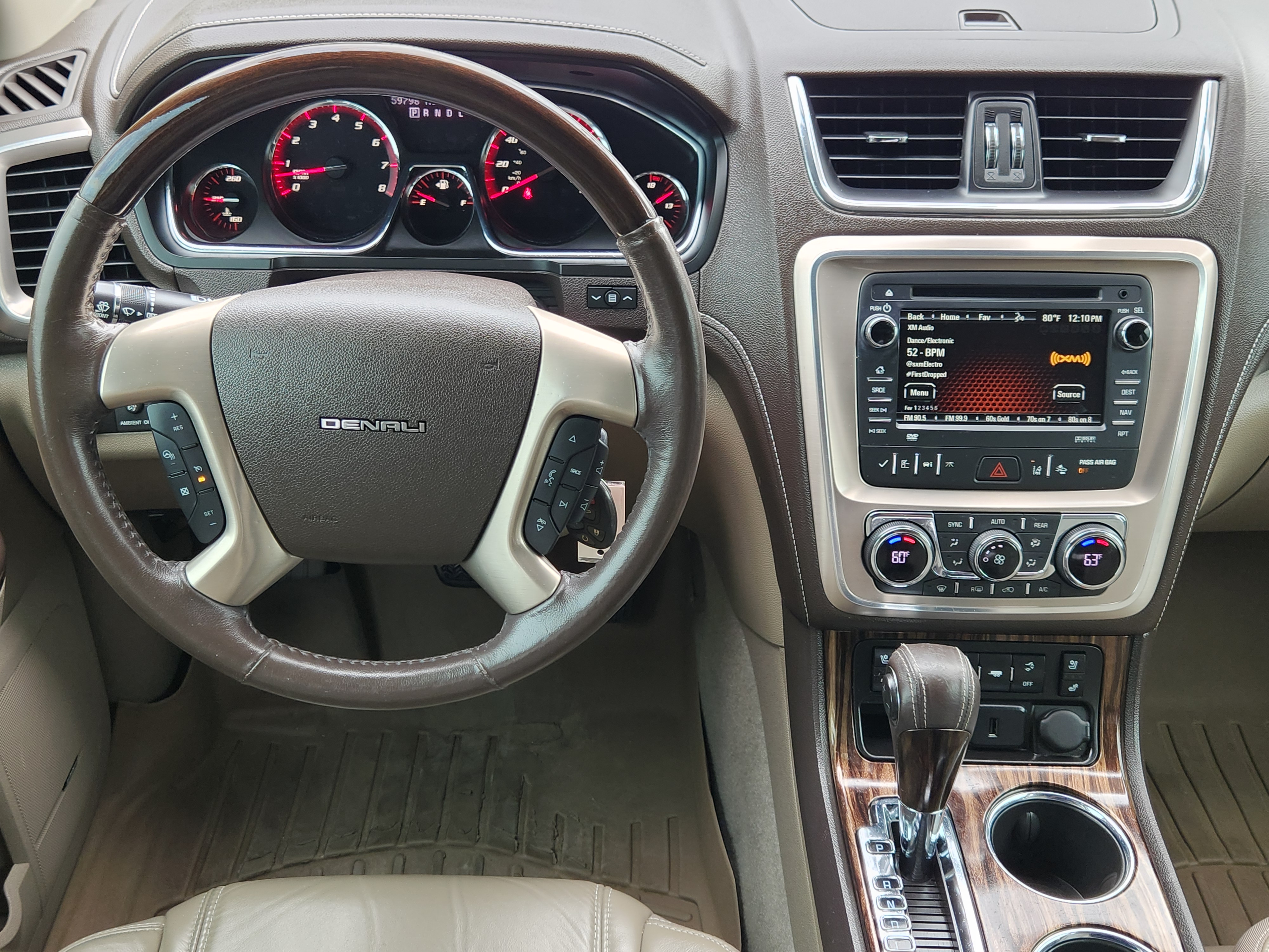 2016 GMC Acadia Denali 28