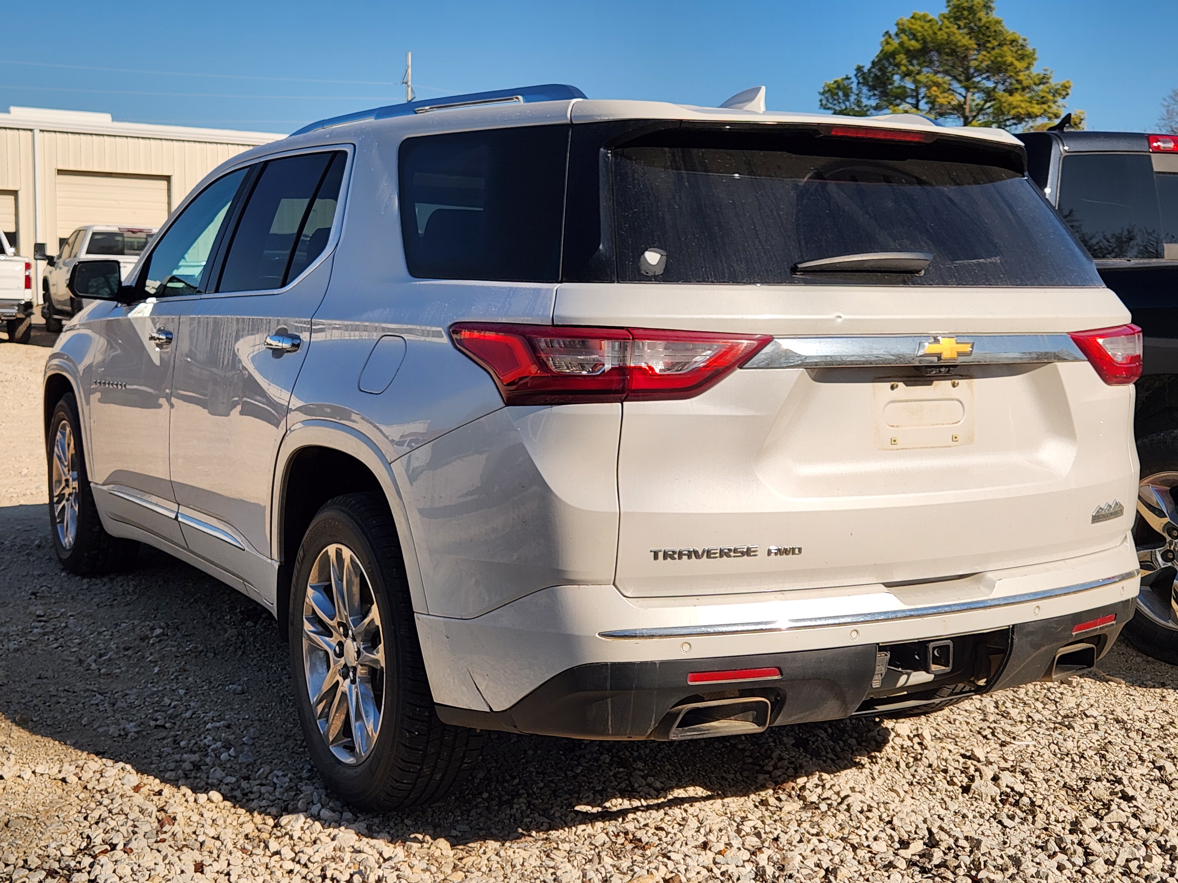 2019 Chevrolet Traverse High Country 2