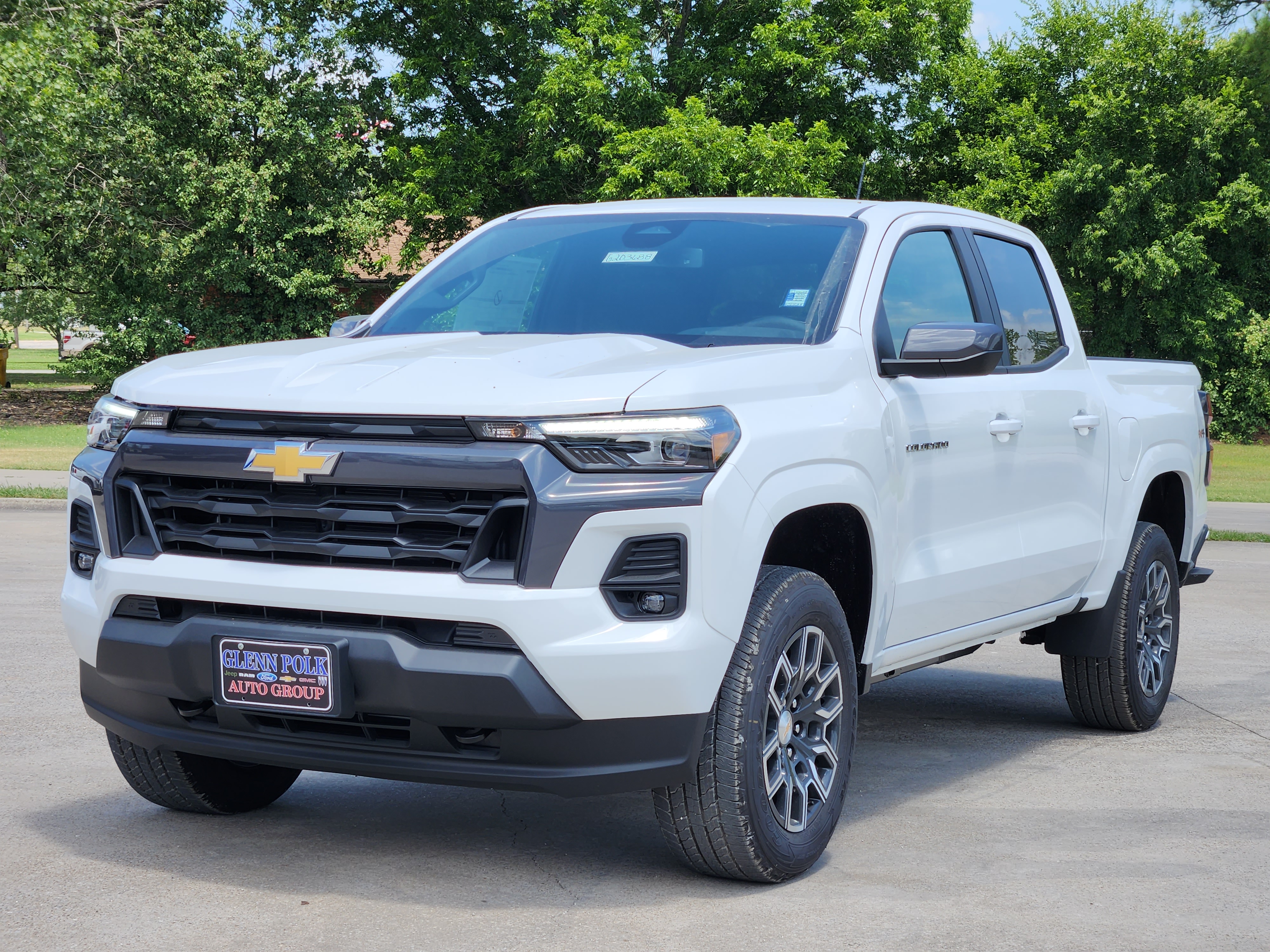 2024 Chevrolet Colorado LT 2