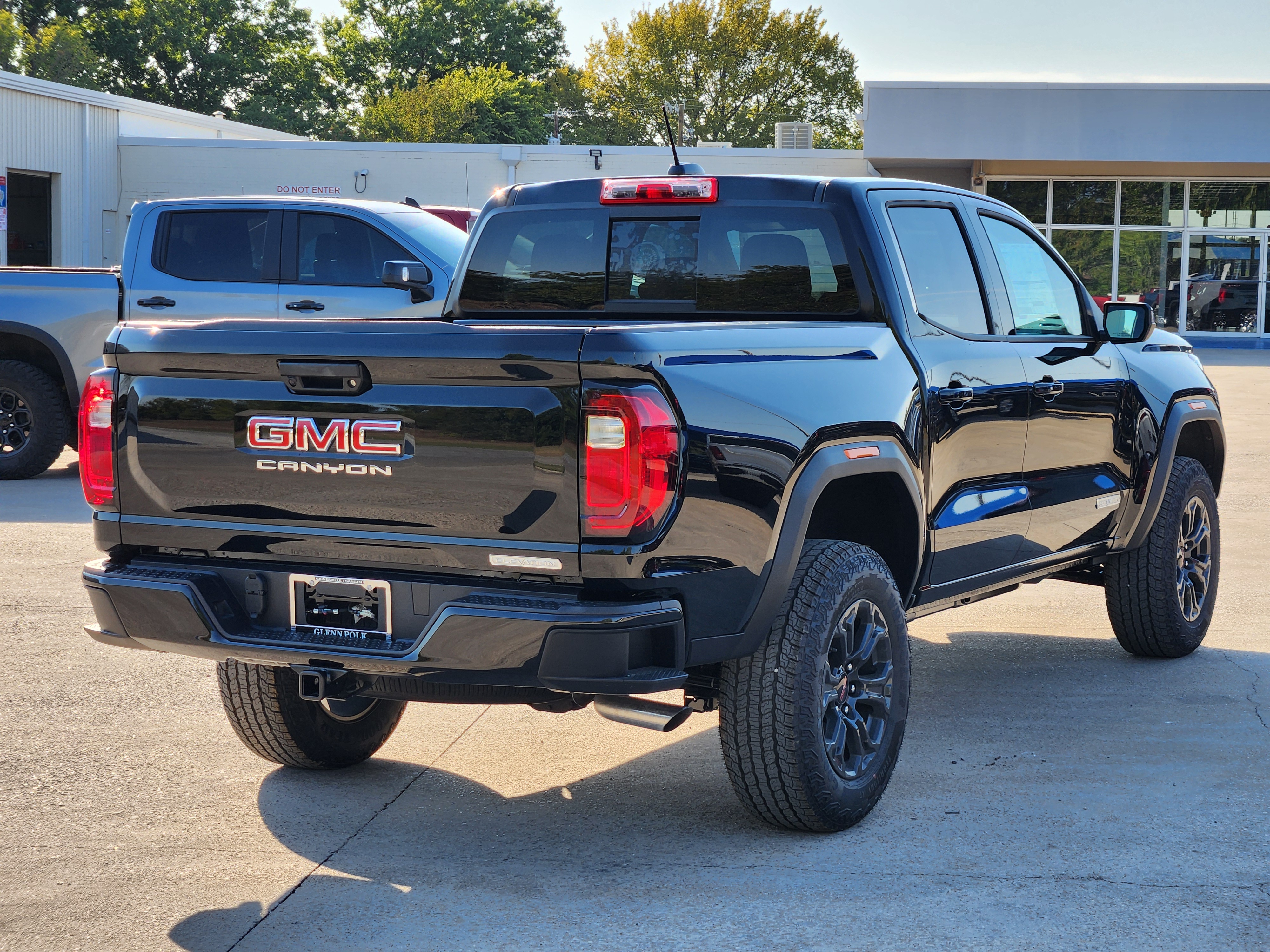 2024 GMC Canyon Elevation 5